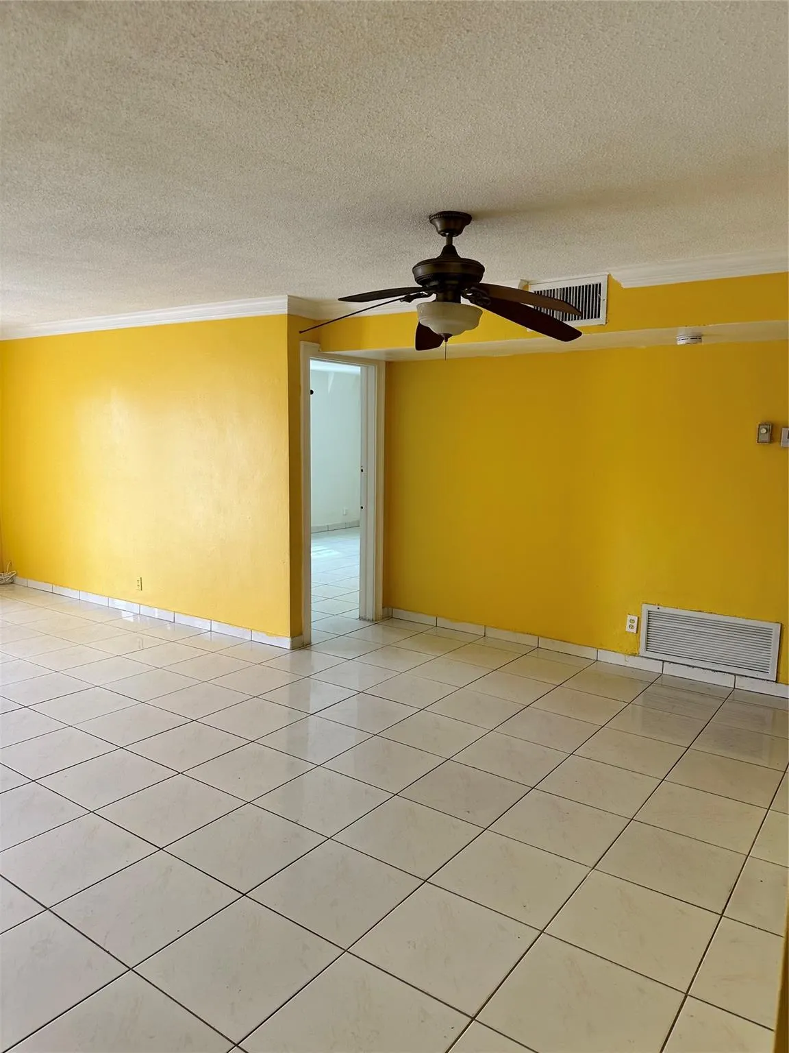 5900 NW 17th Pl, #103