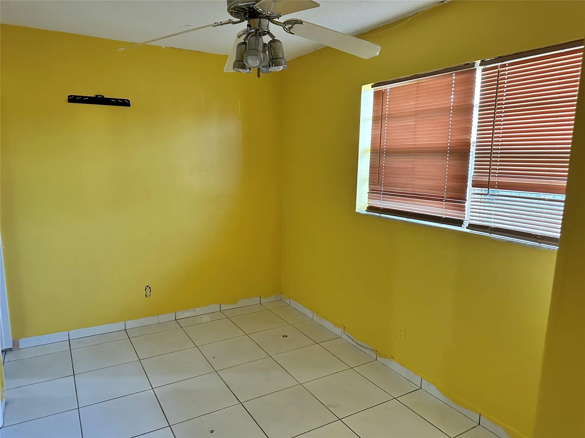 5900 NW 17th Pl, #103
