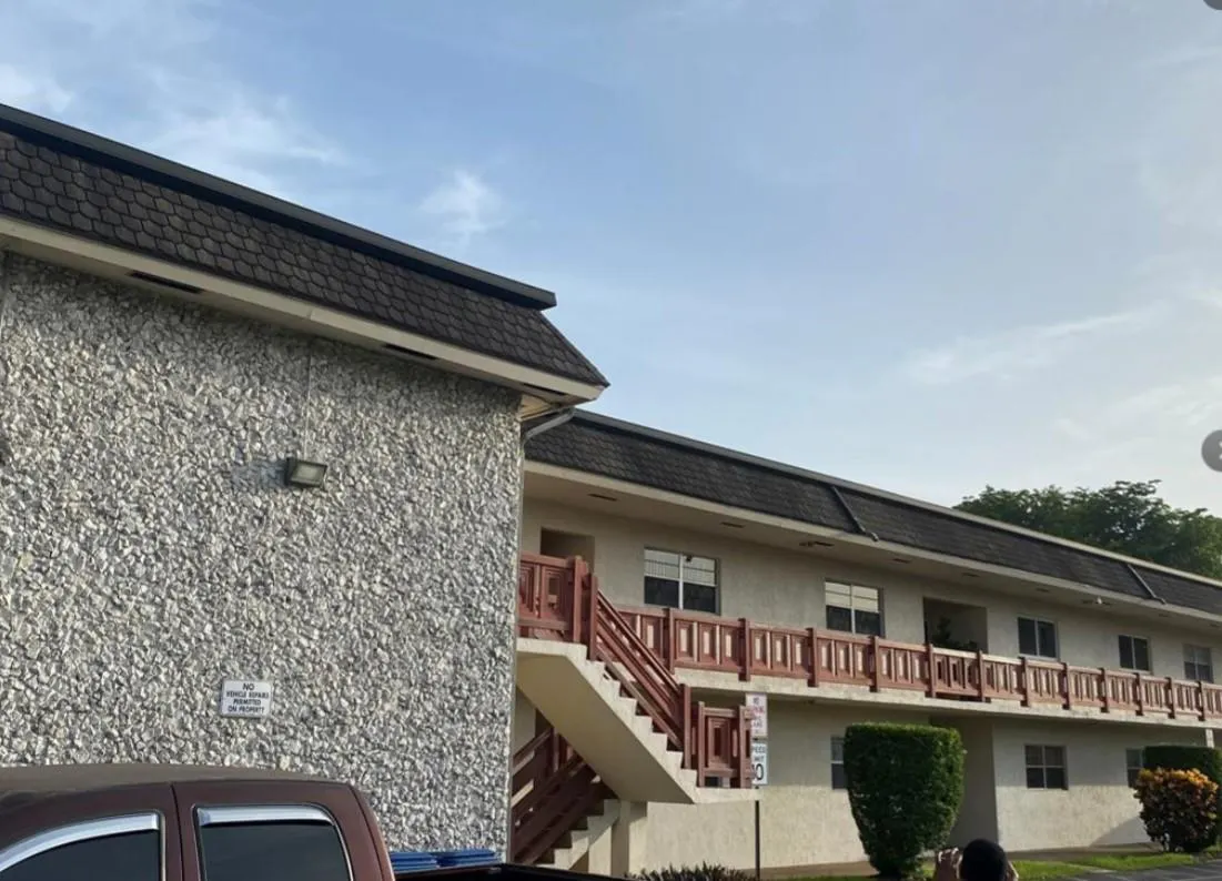 5900 NW 17th Pl, #103