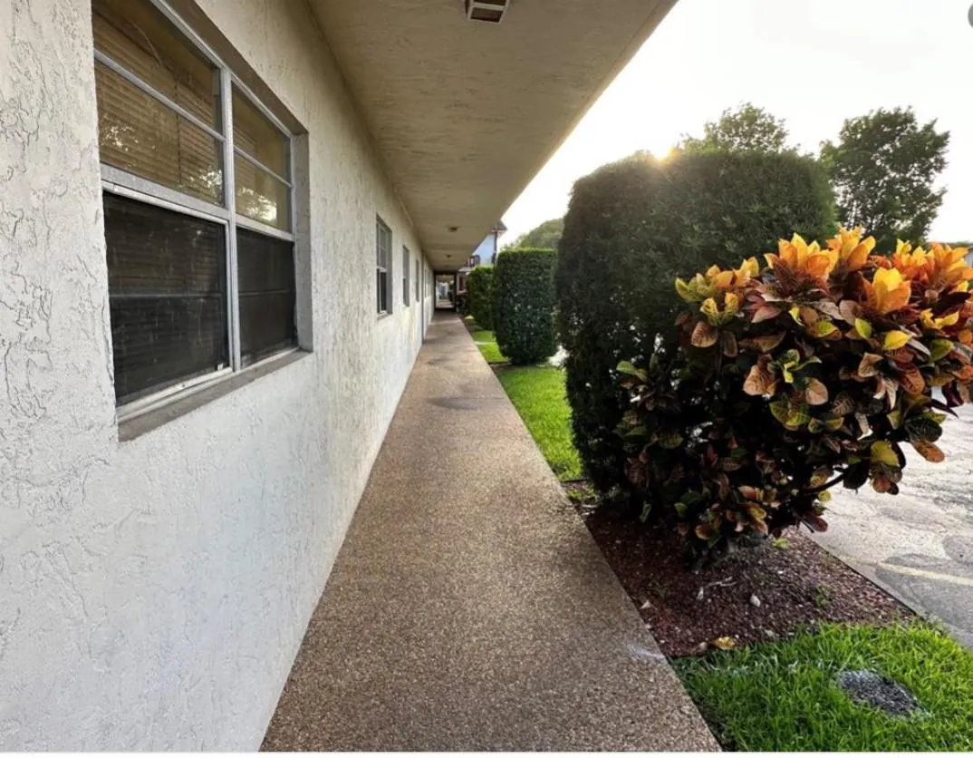 5900 NW 17th Pl, #103