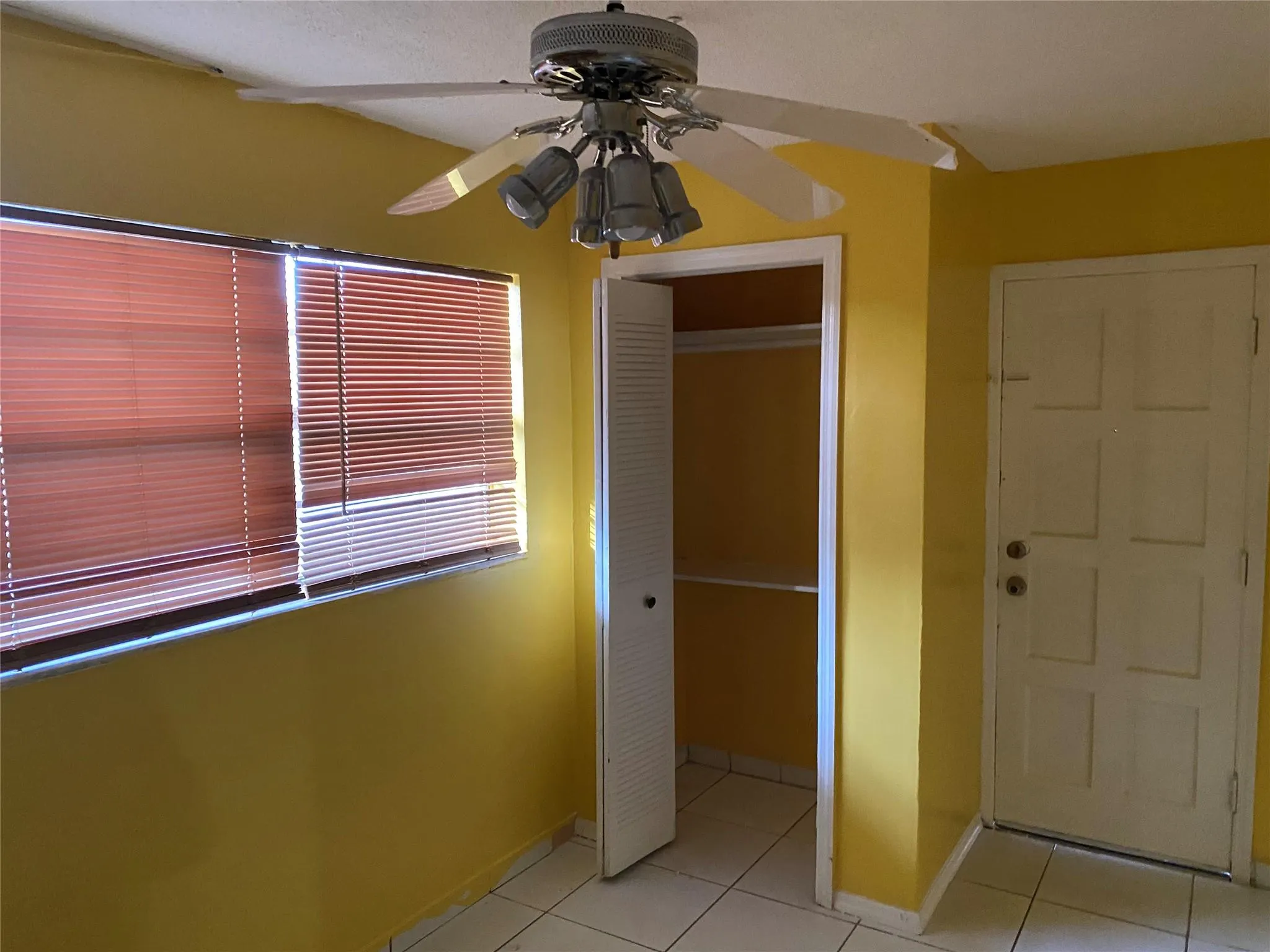5900 NW 17th Pl, #103