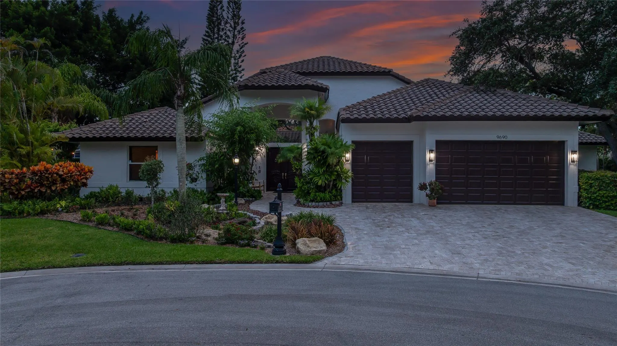 9690 NW 59th Ct