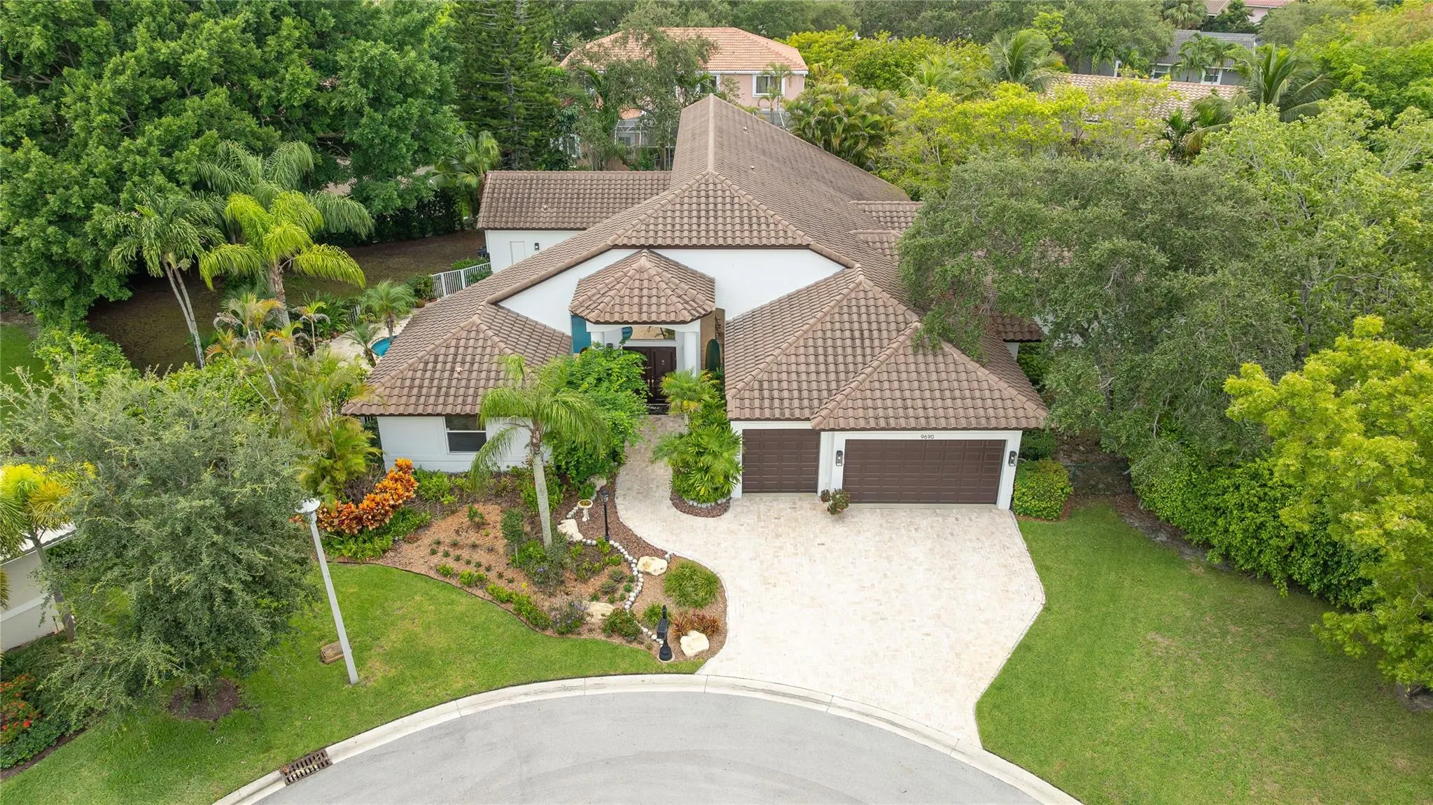 9690 NW 59th Ct