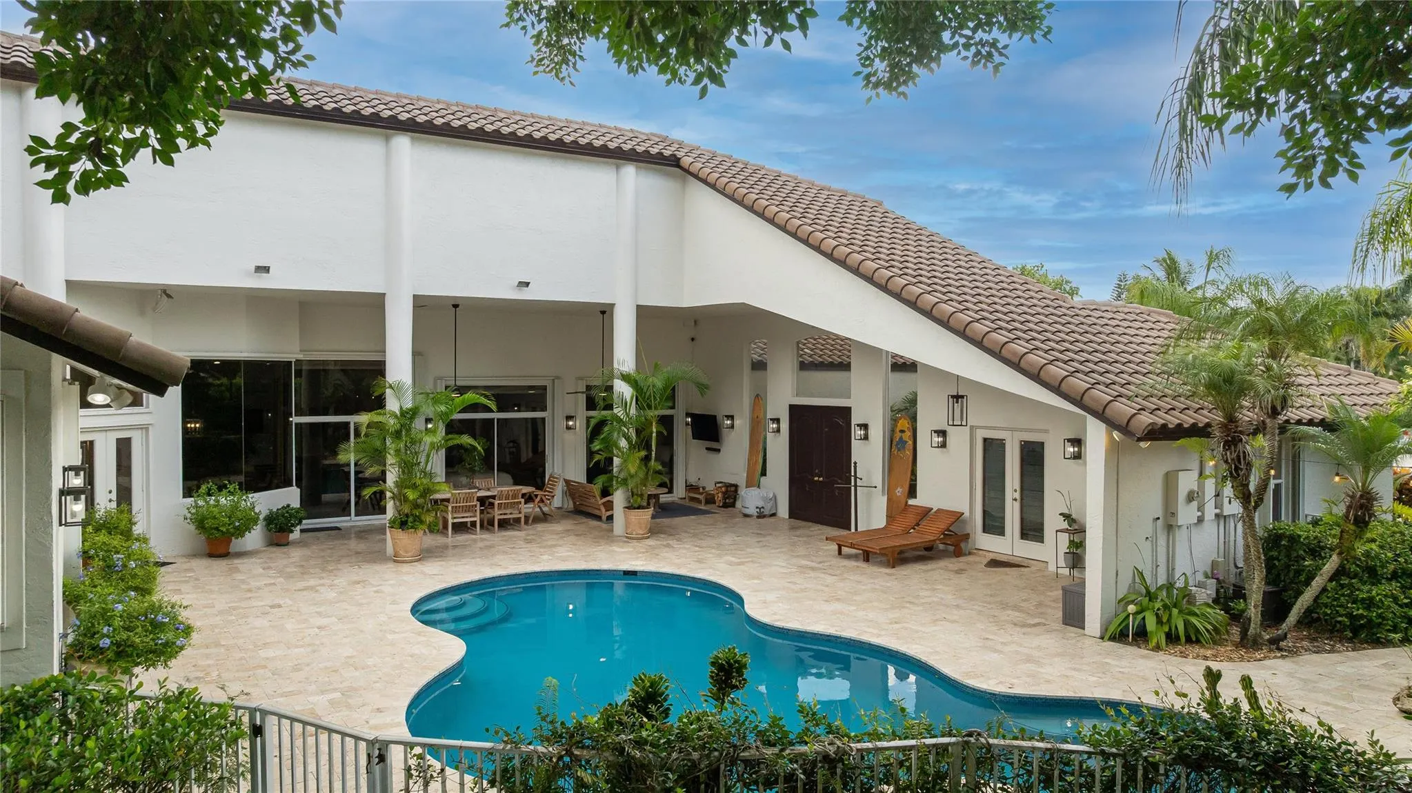 9690 NW 59th Ct