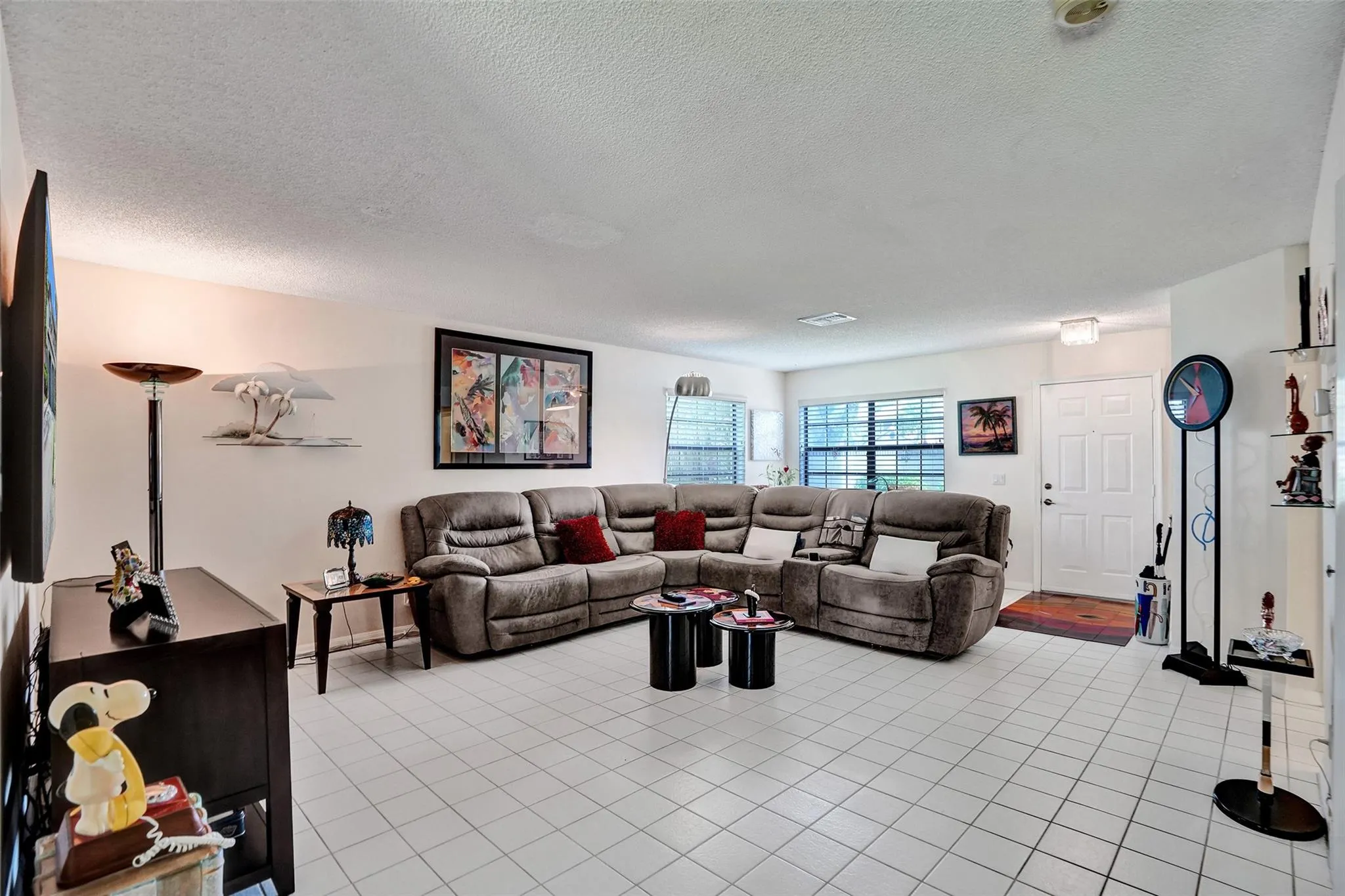 9117 Vineyard Lake Dr