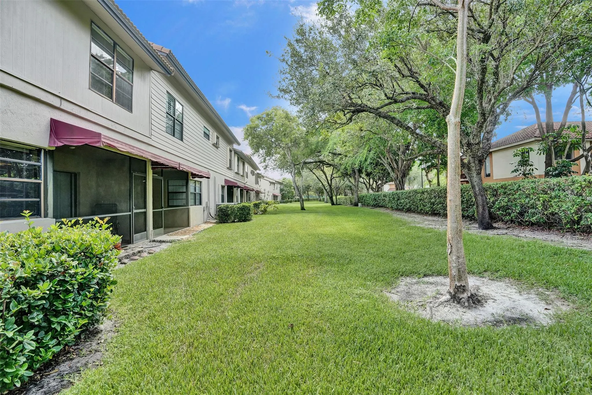 9117 Vineyard Lake Dr