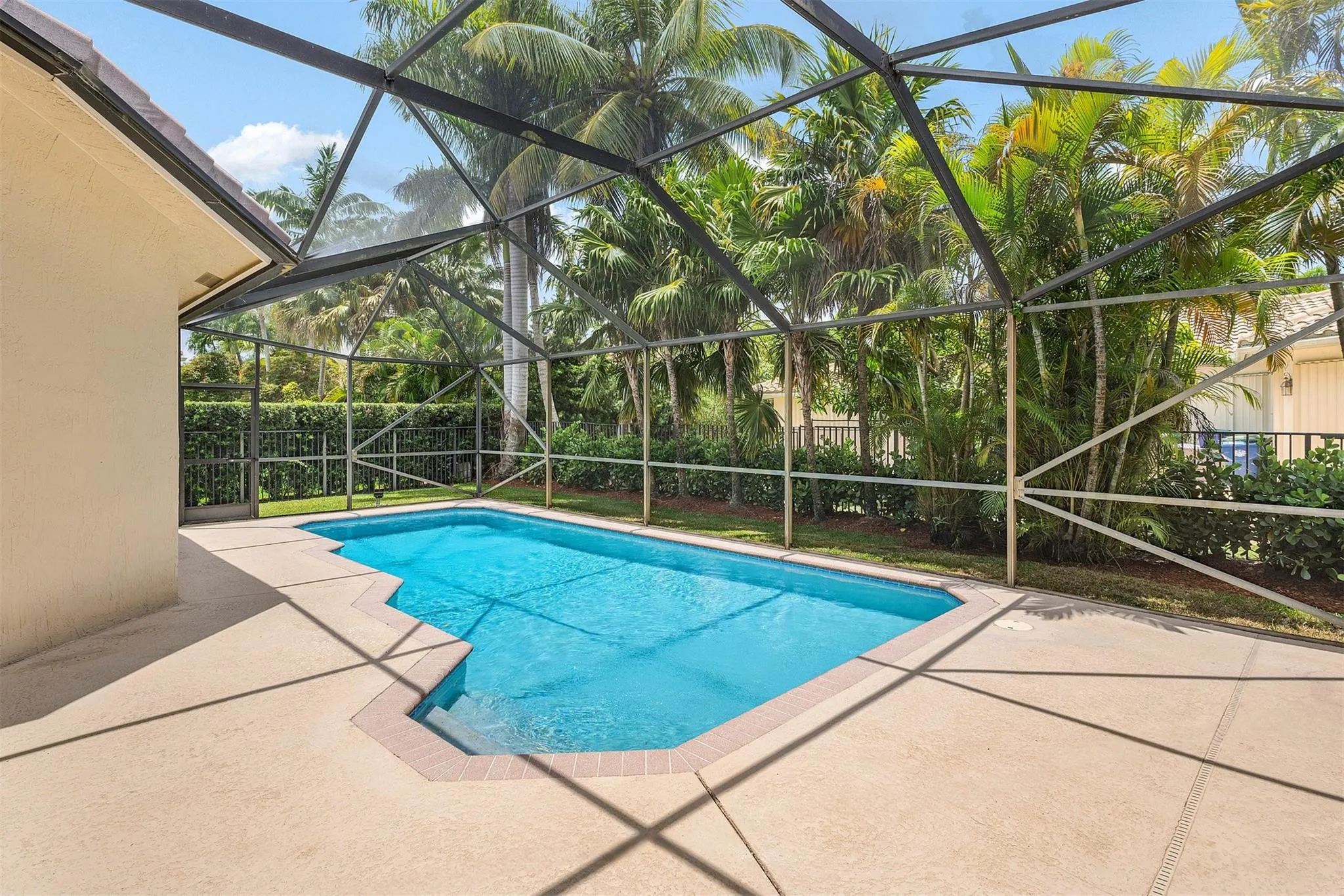 3852 Oak Ridge Cir