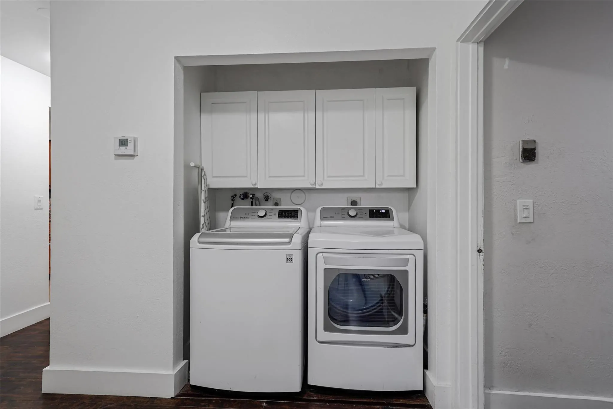 2687 Oak Park Cir