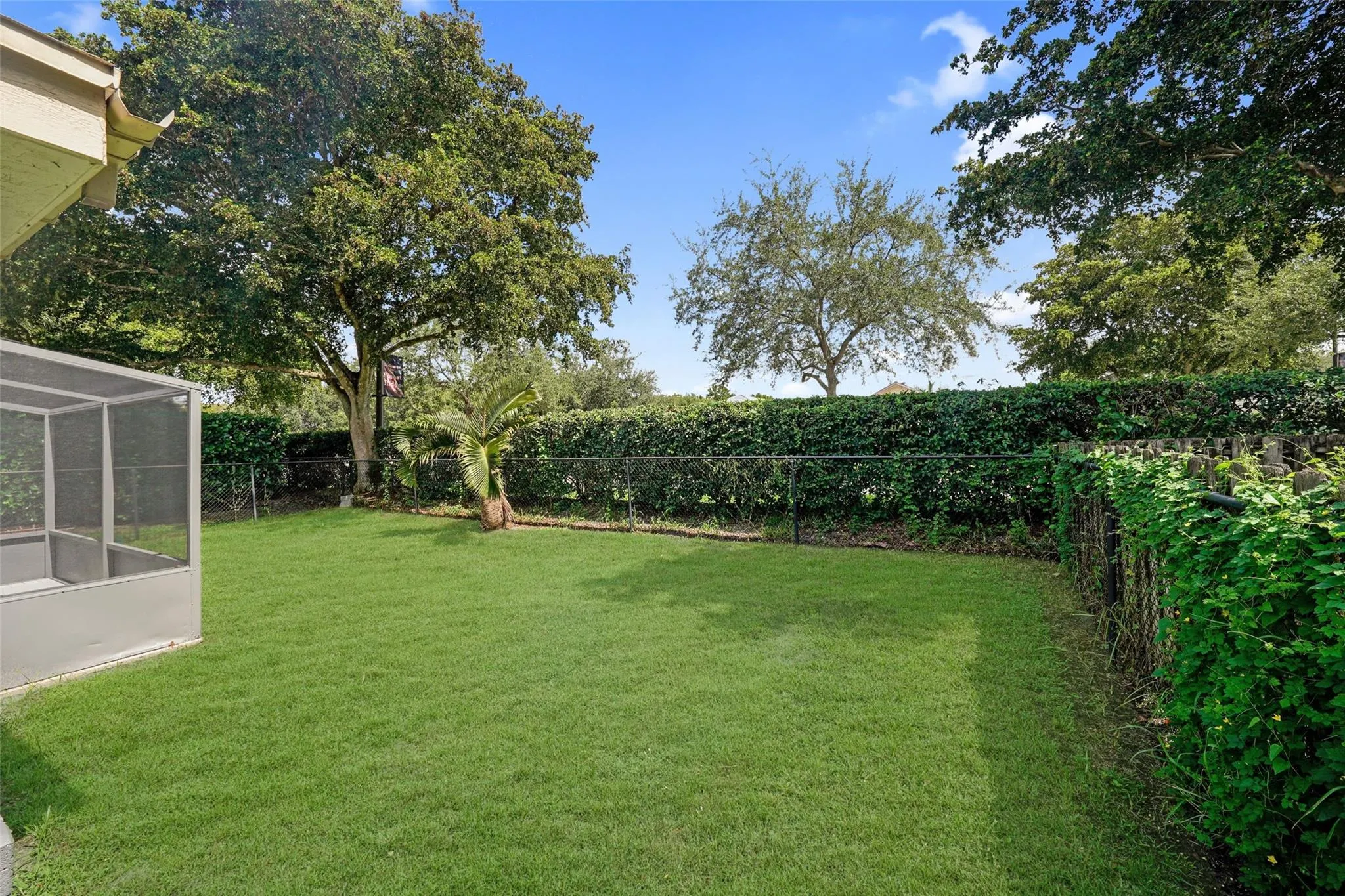 2687 Oak Park Cir