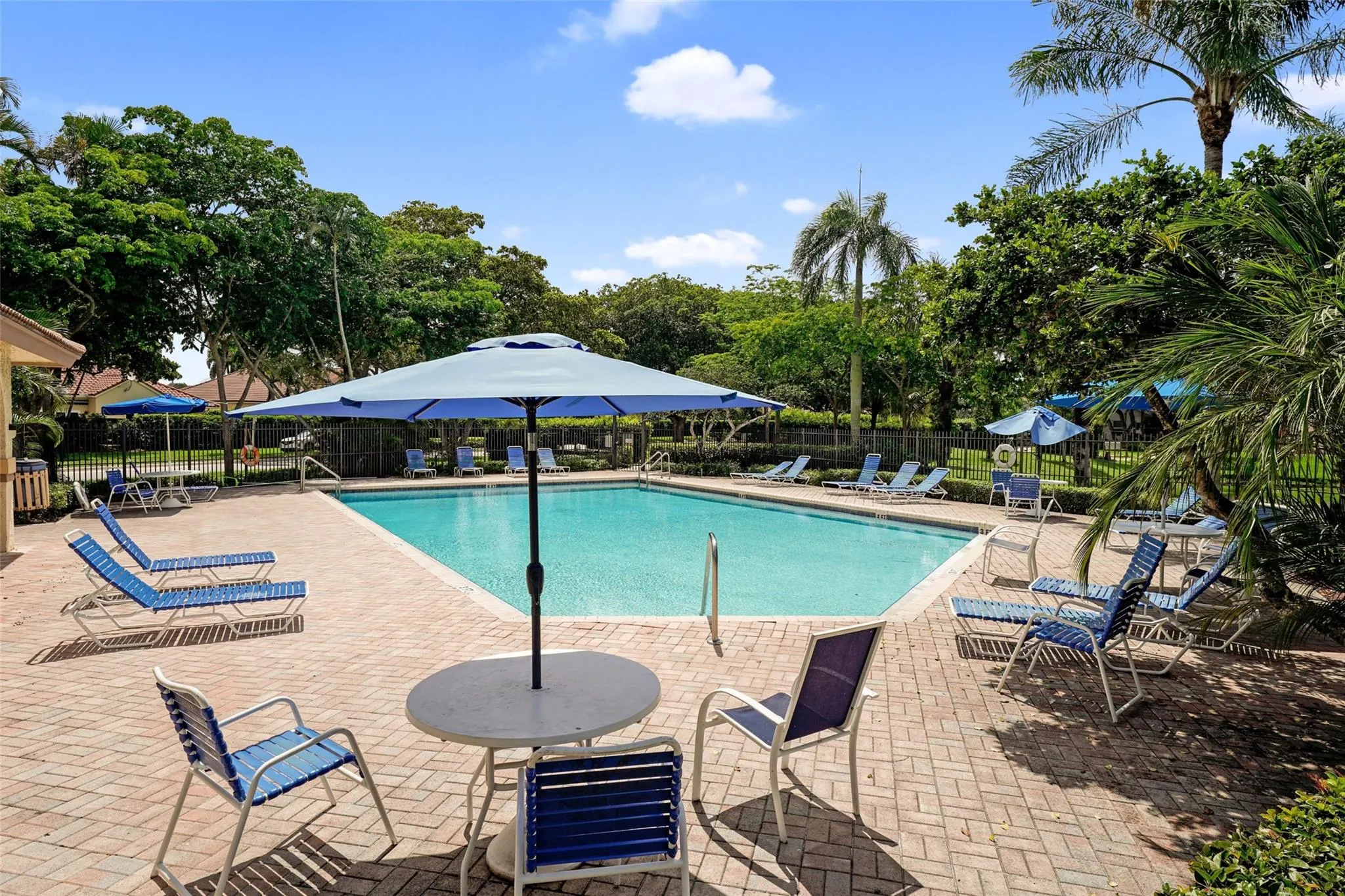 2687 Oak Park Cir