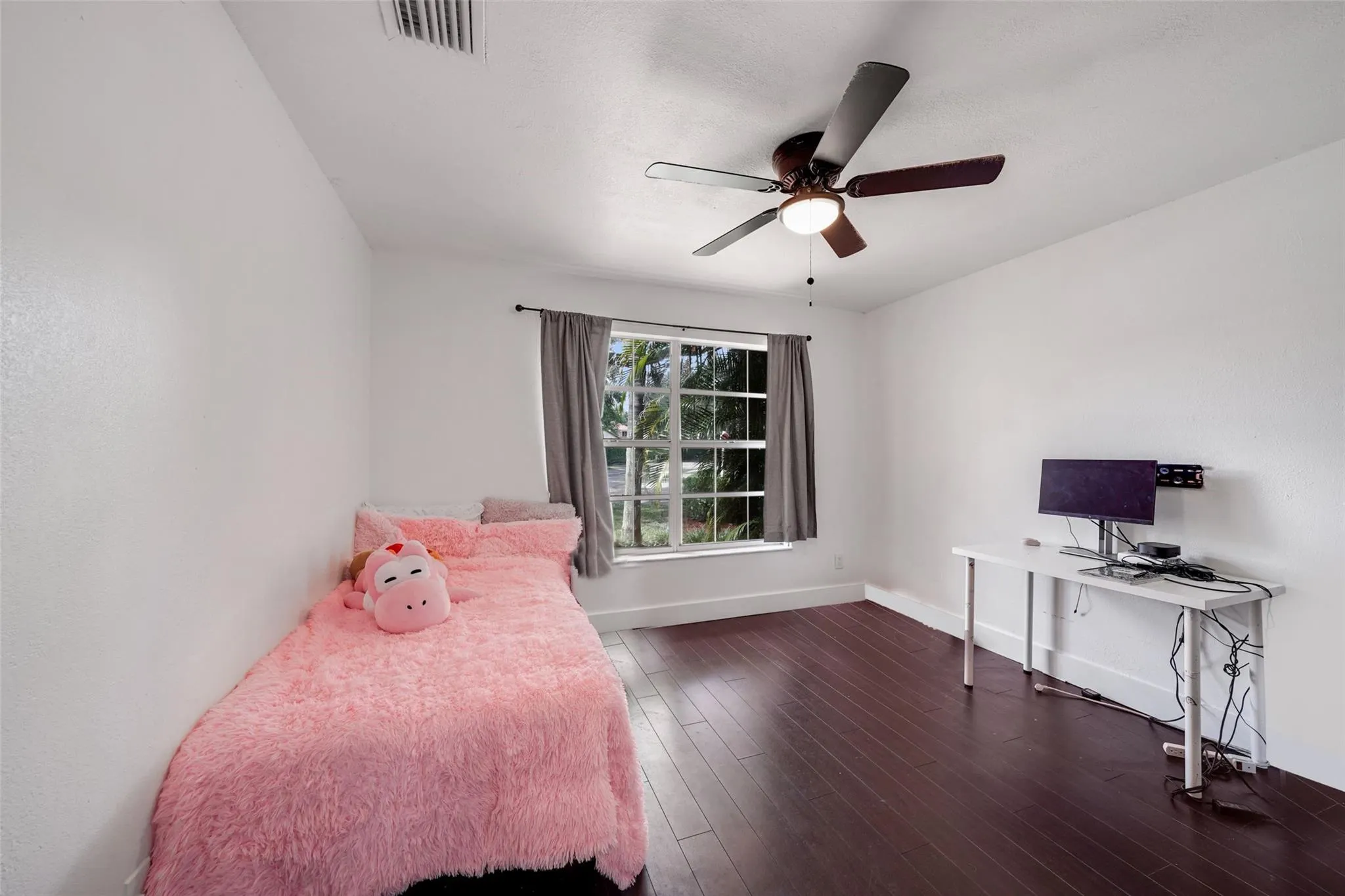 2687 Oak Park Cir