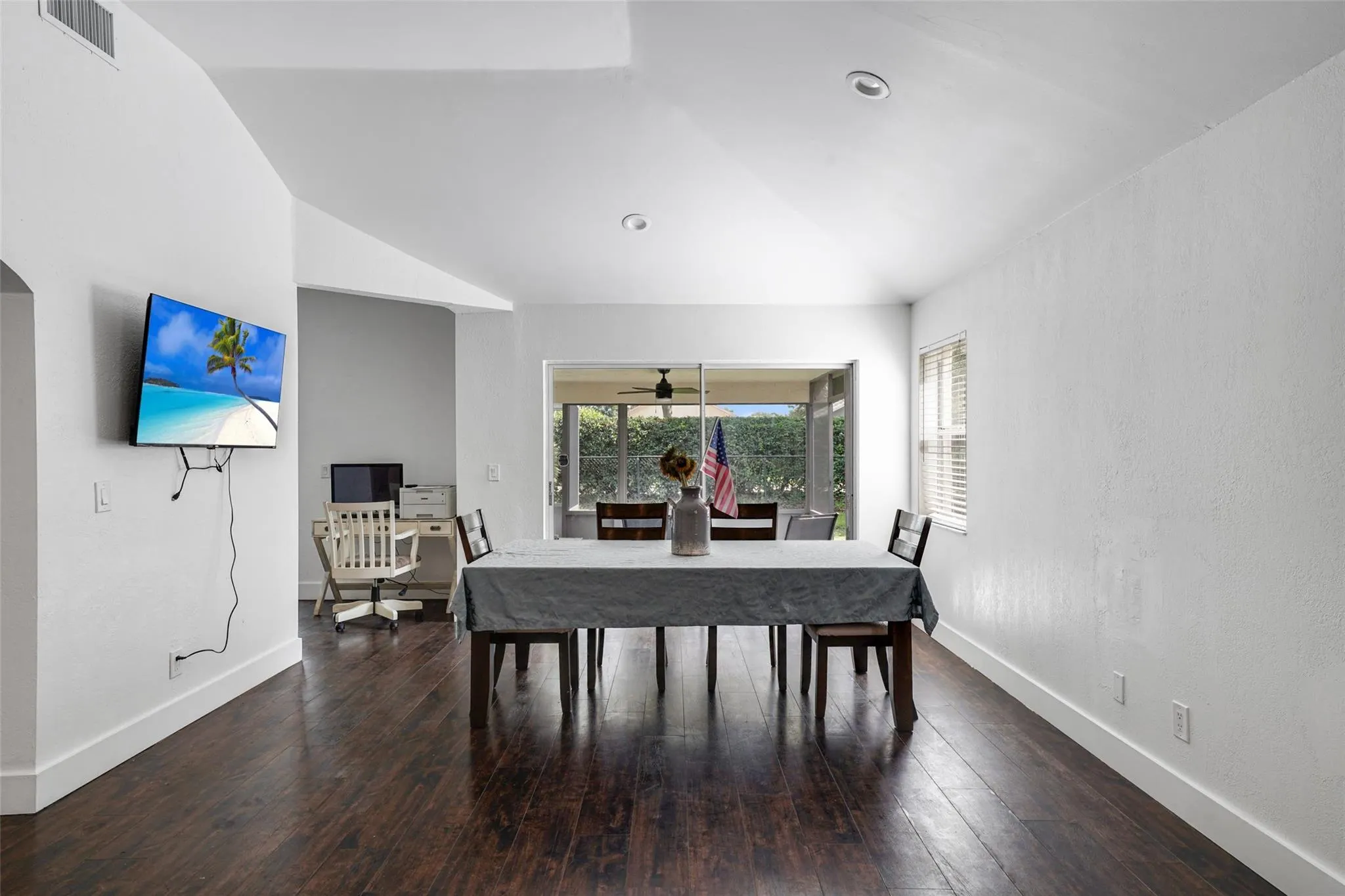2687 Oak Park Cir
