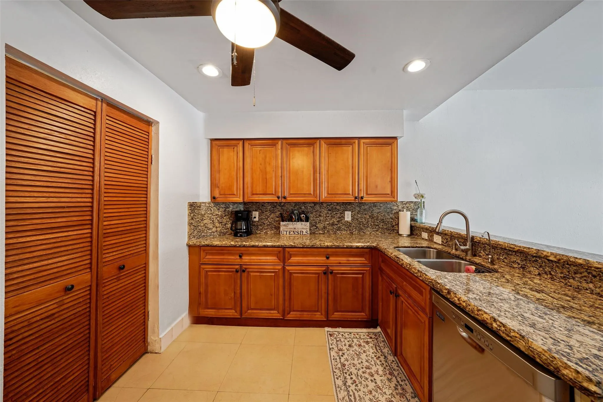 2687 Oak Park Cir