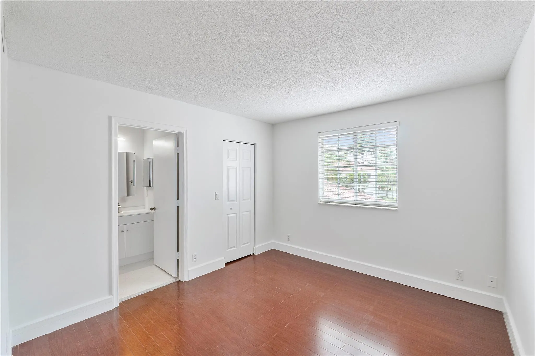3793 San Simeon Cir