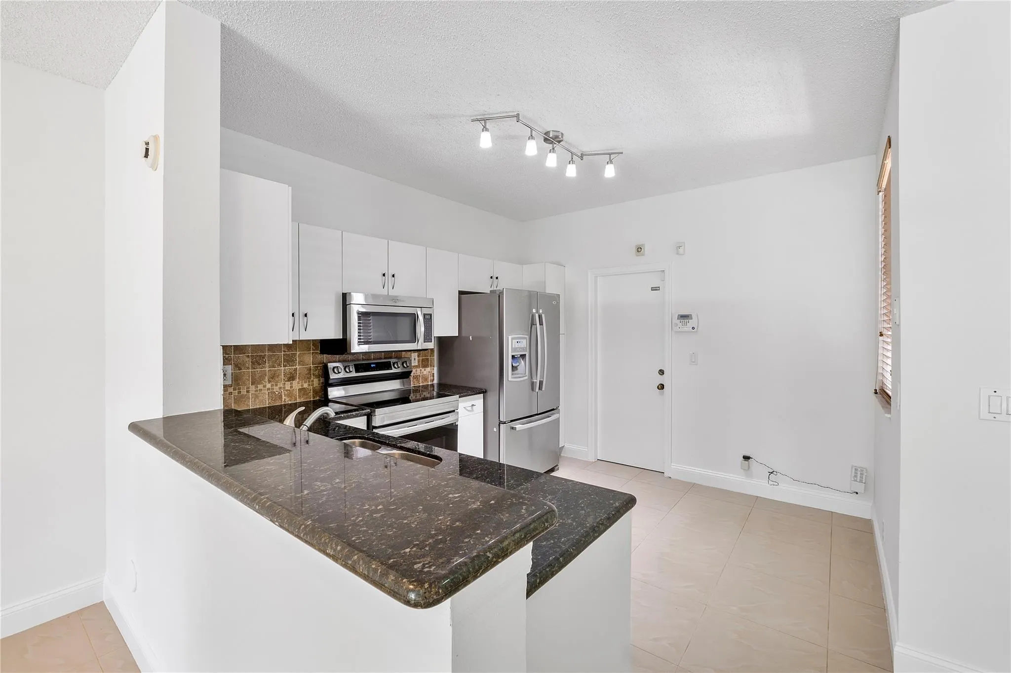 3793 San Simeon Cir