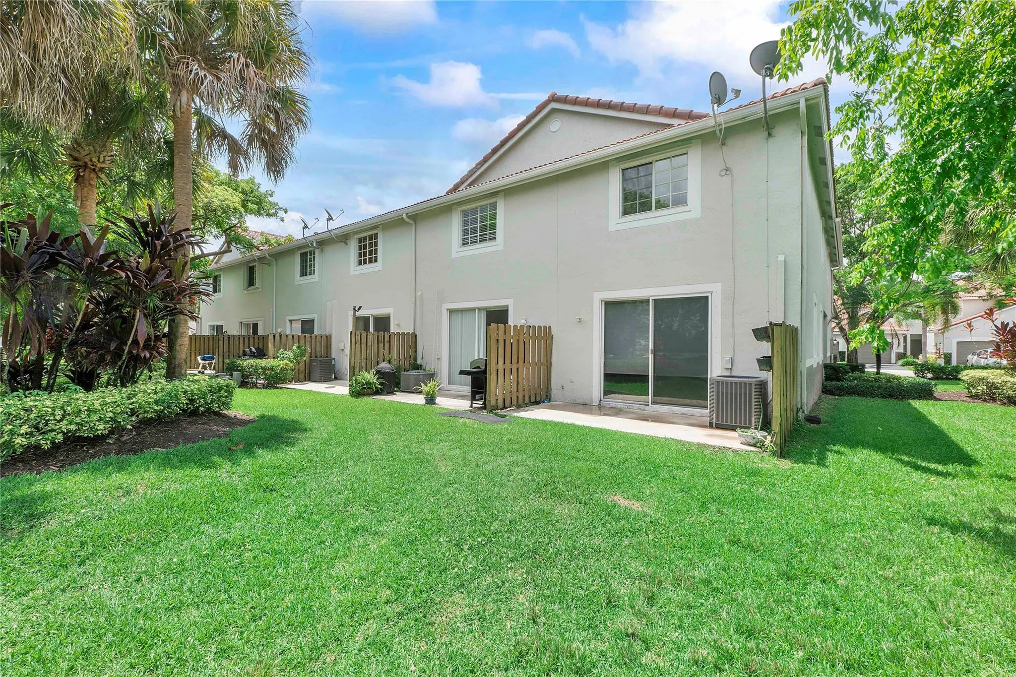 3793 San Simeon Cir