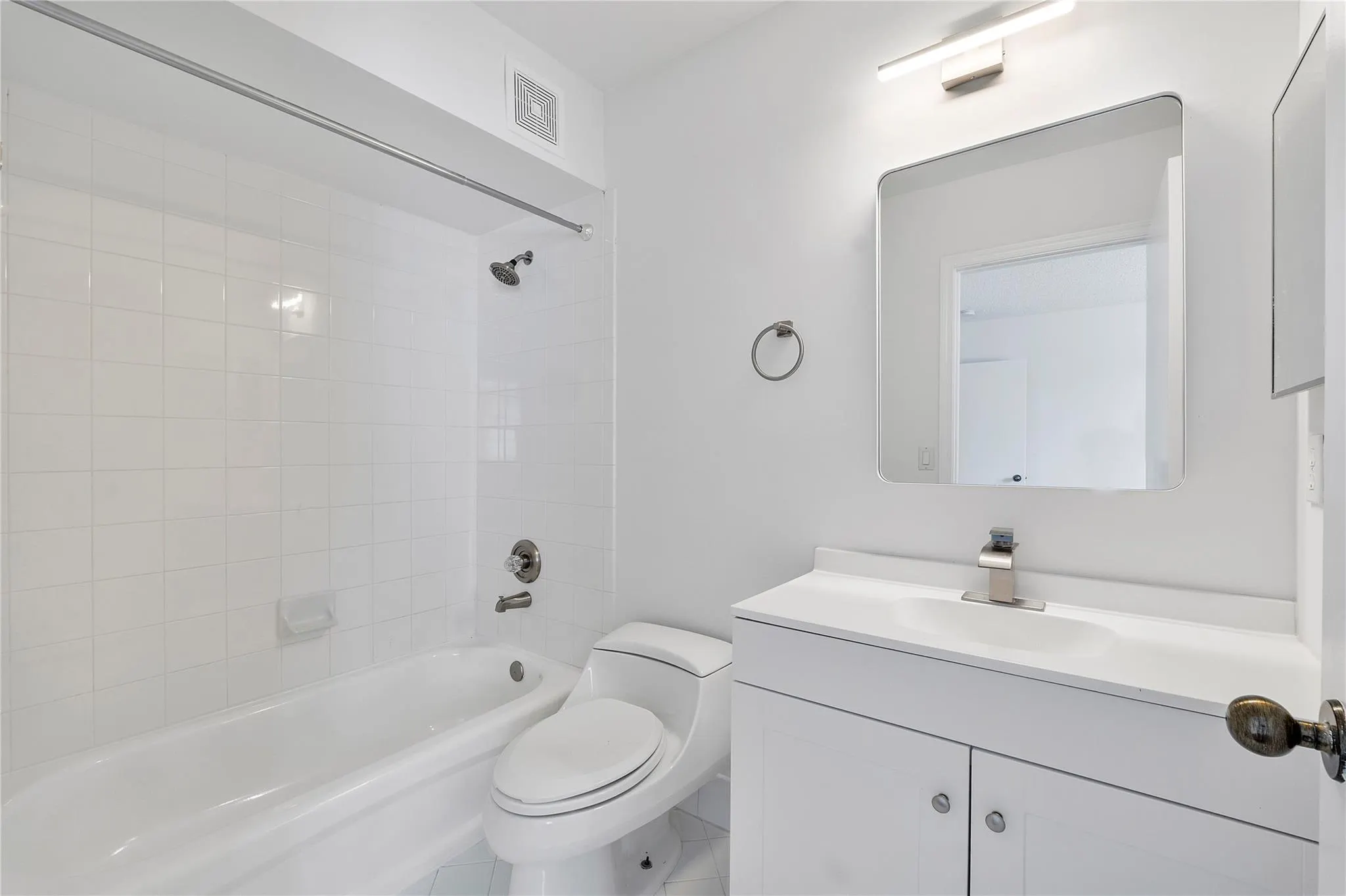 3793 San Simeon Cir
