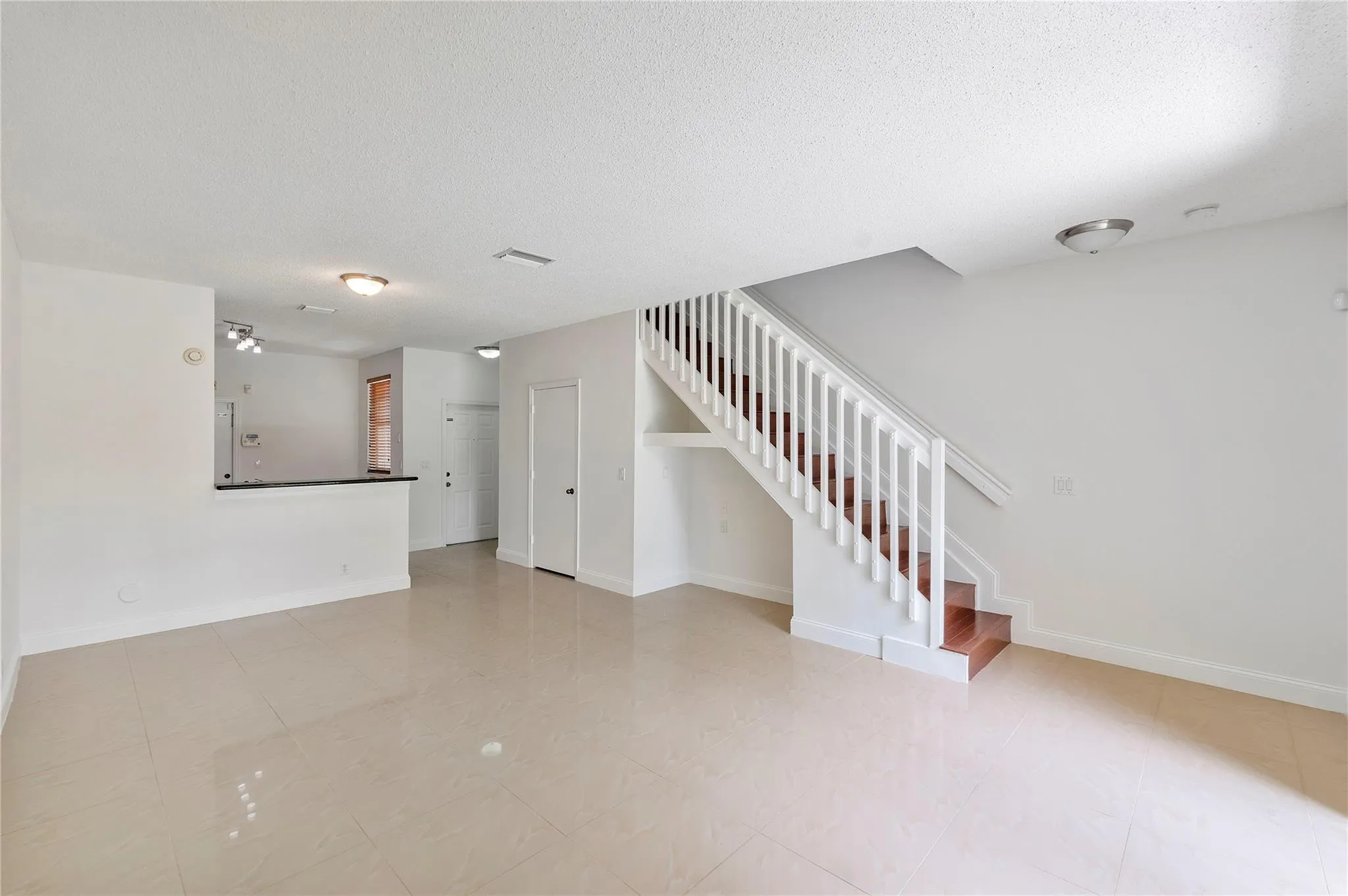 3793 San Simeon Cir