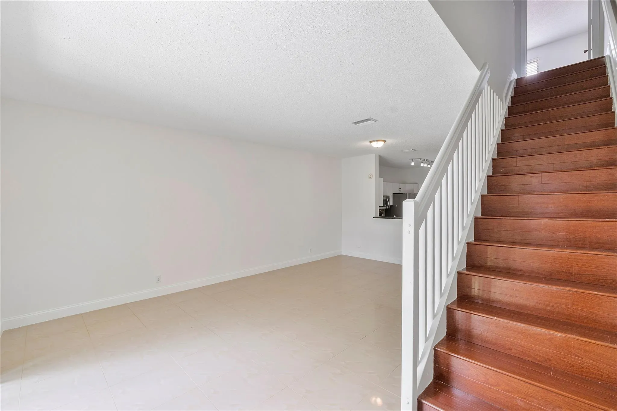 3793 San Simeon Cir