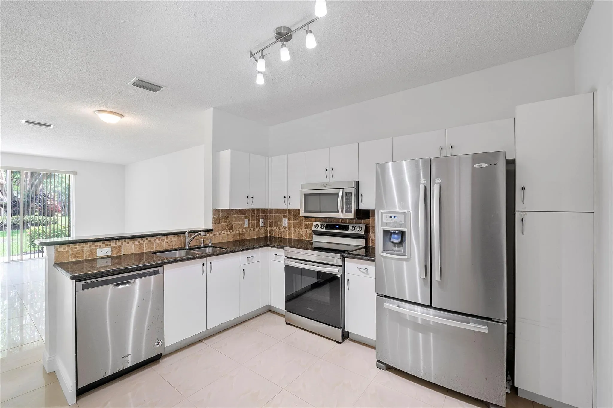 3793 San Simeon Cir