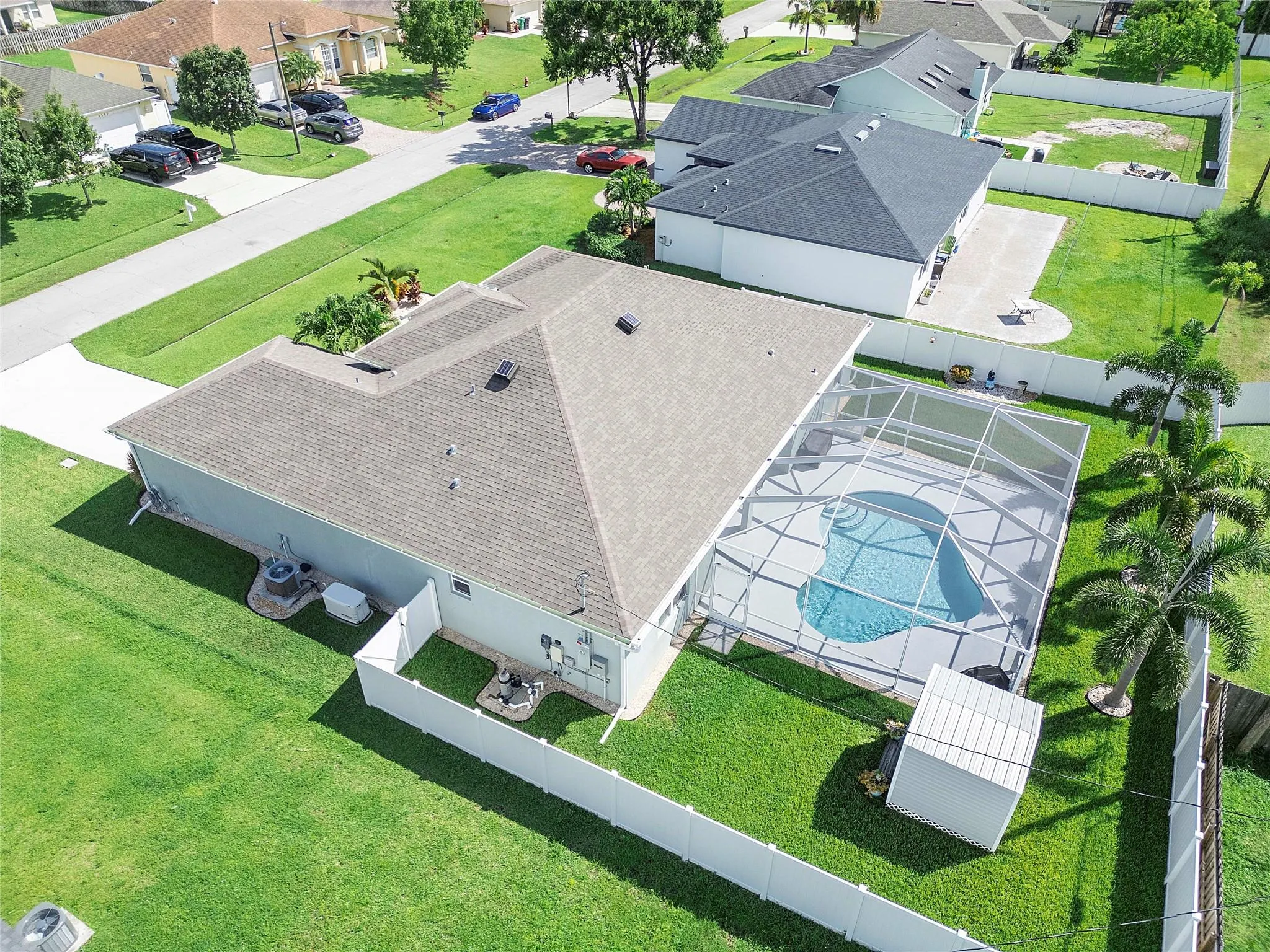 2390 SW Salmon Rd