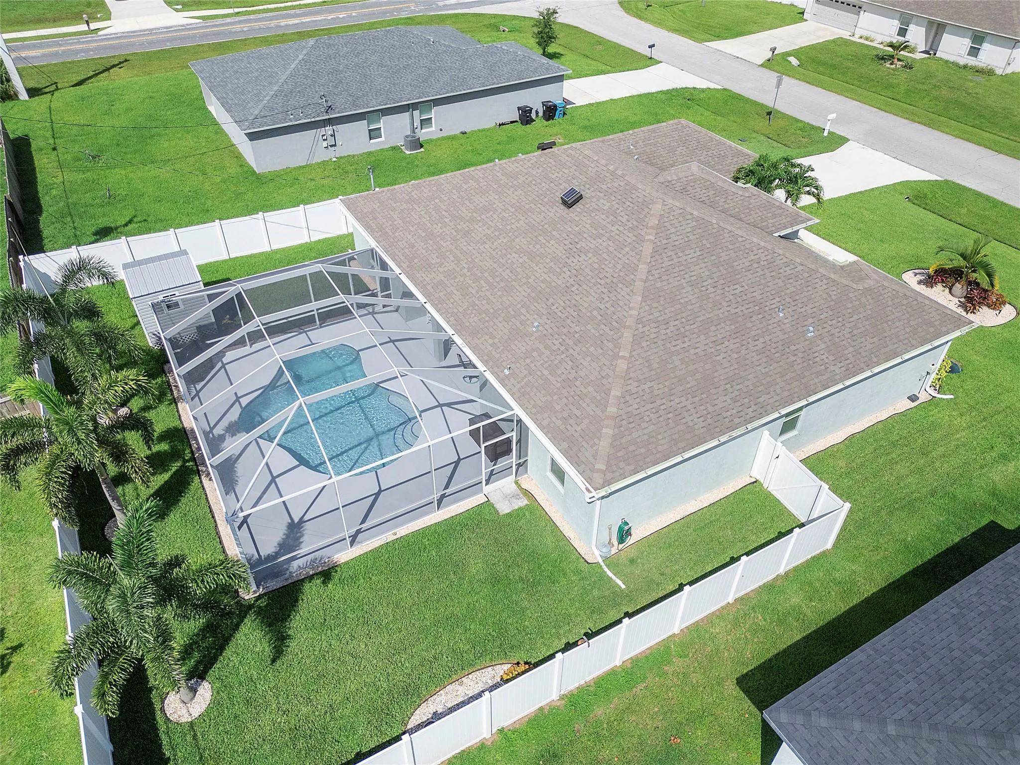 2390 SW Salmon Rd