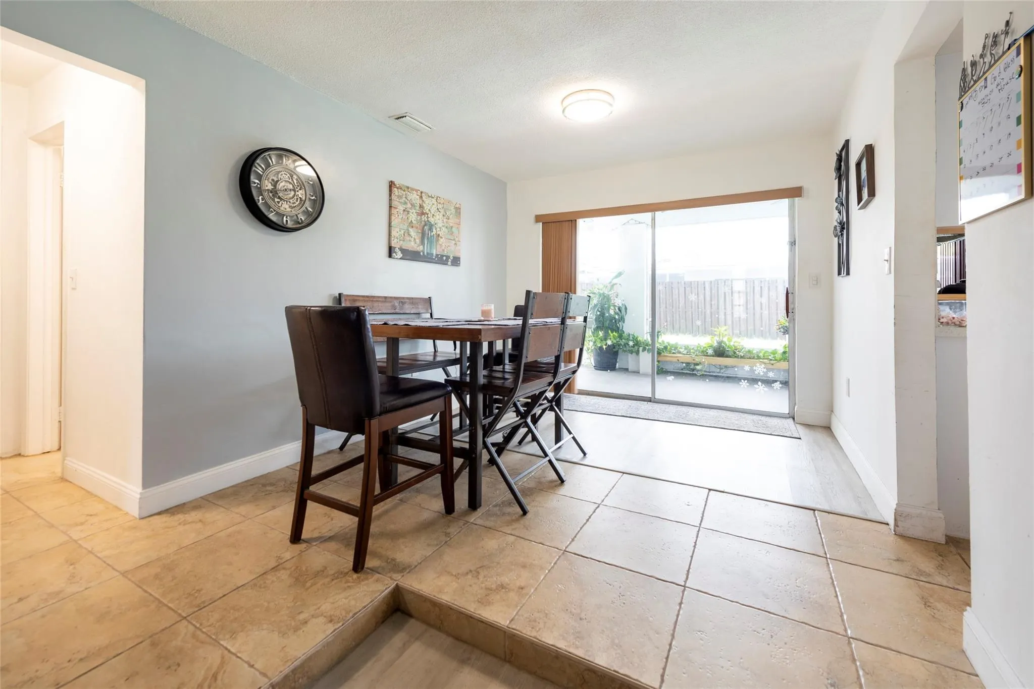 9081 NW 21st Mnr