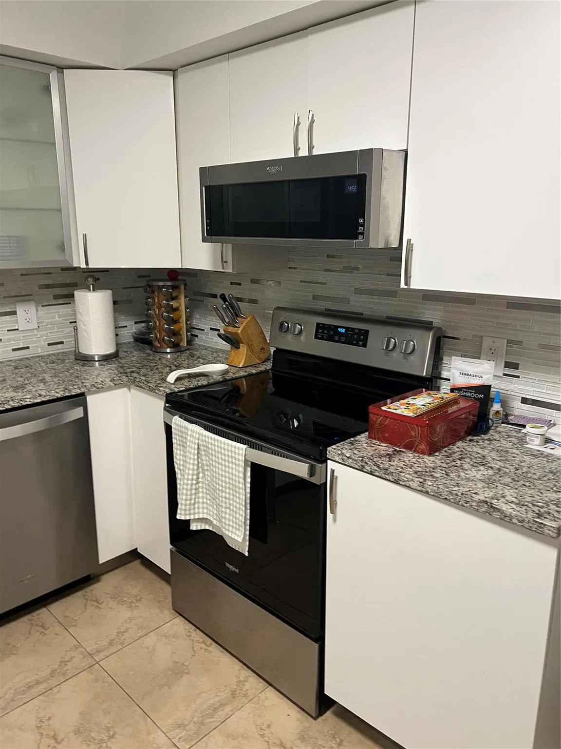 16475 Golf Club Rd, #306