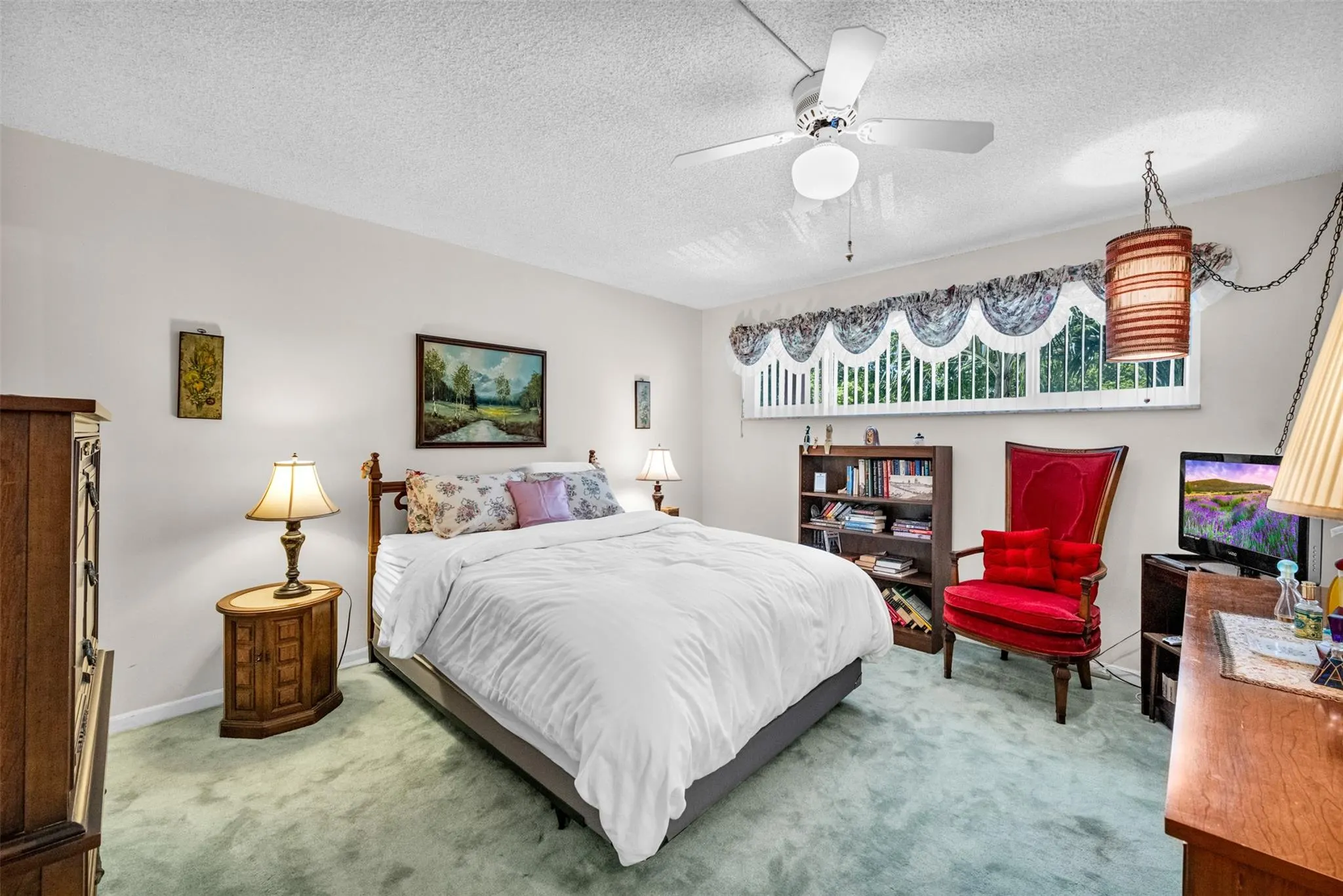 9511 N Hollybrook Lake Dr, #207