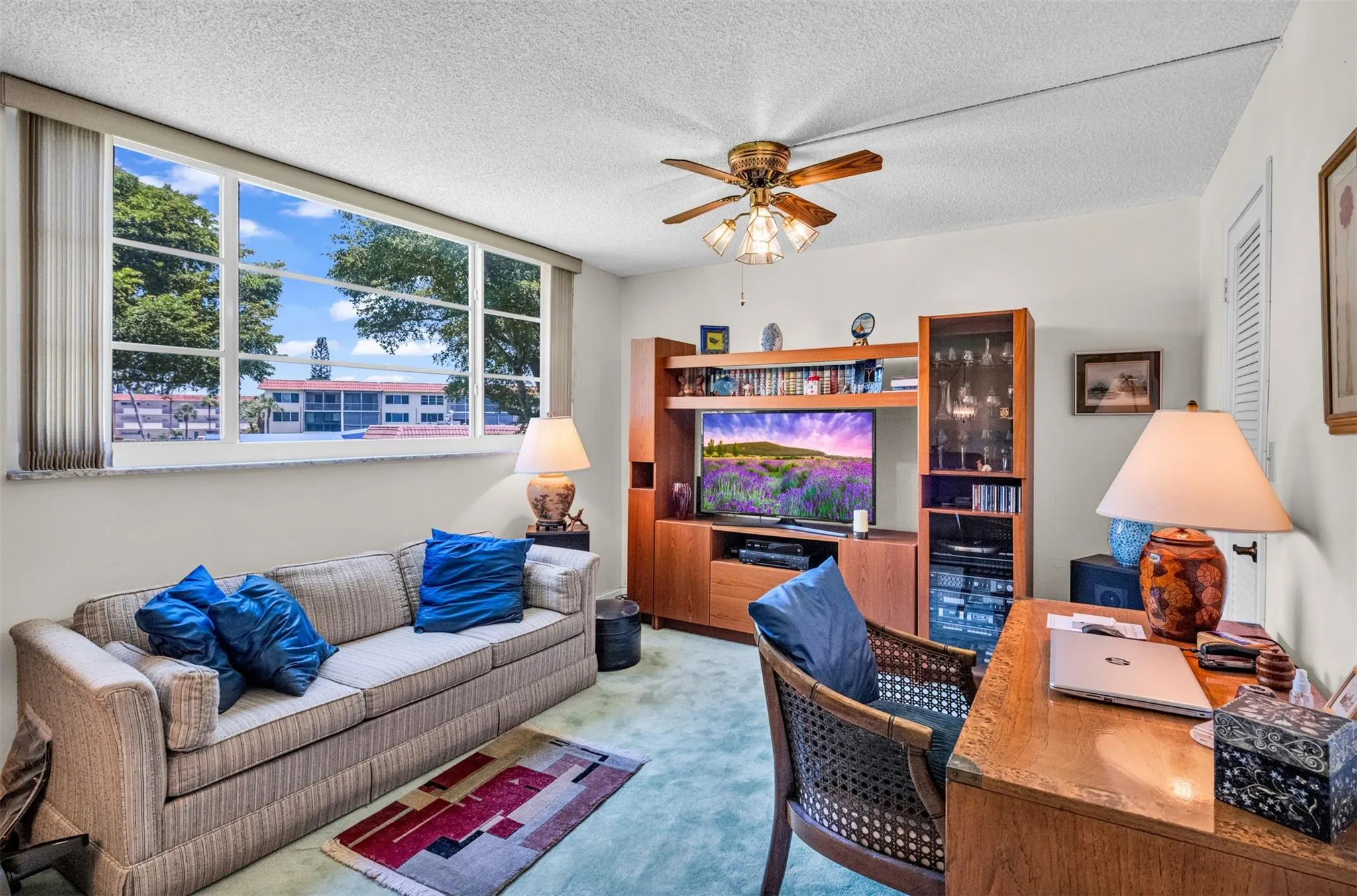 9511 N Hollybrook Lake Dr, #207