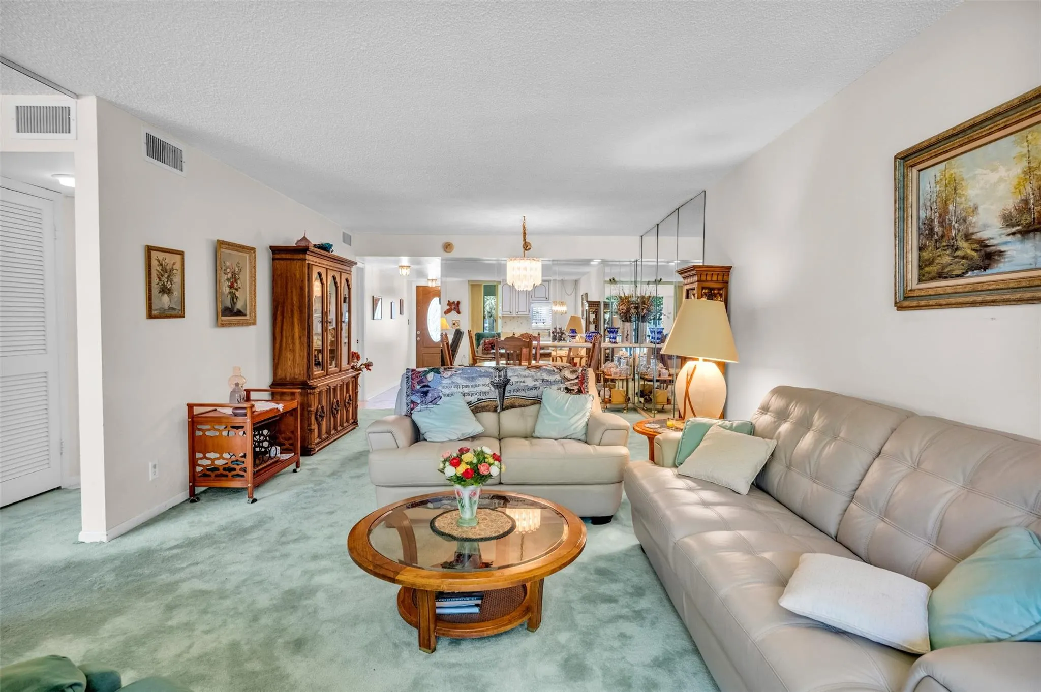 9511 N Hollybrook Lake Dr, #207