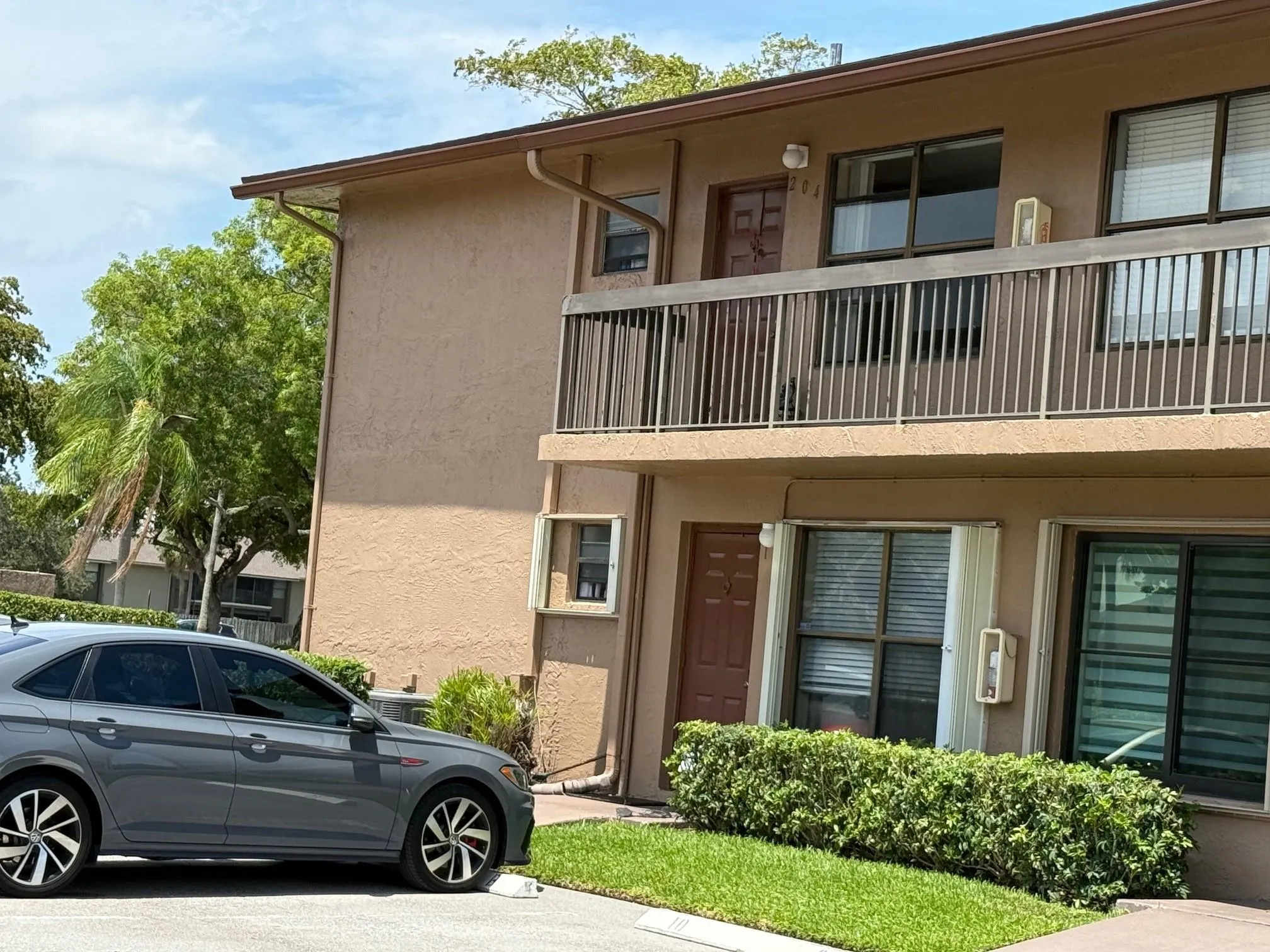 10056 Winding Lake Rd, #204