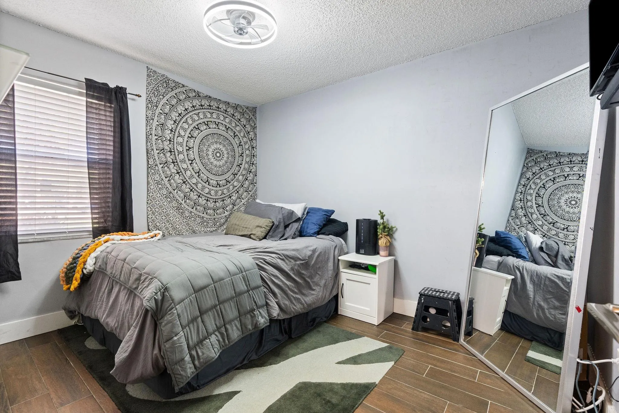 151 NW 115th Ave