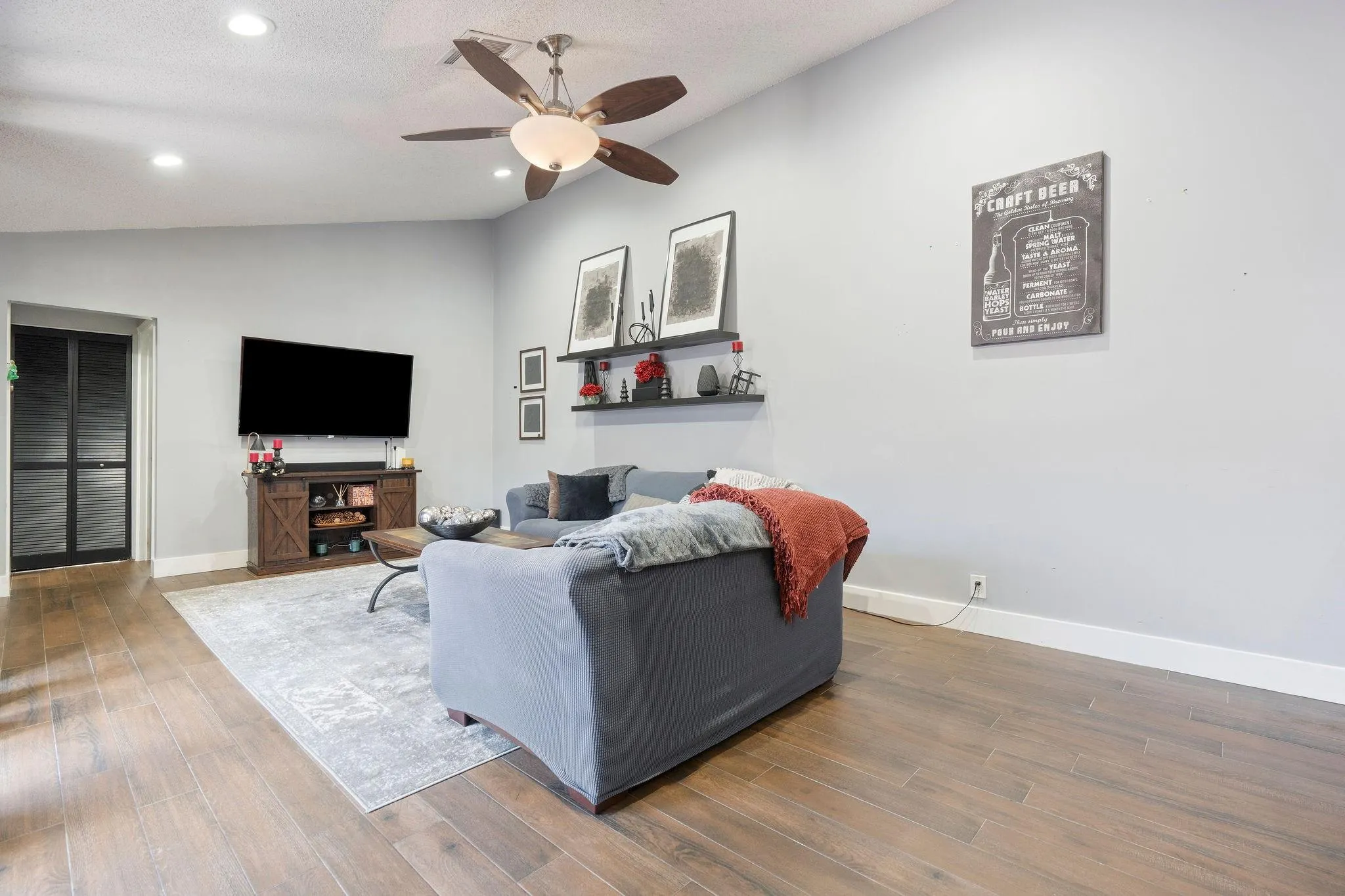 151 NW 115th Ave