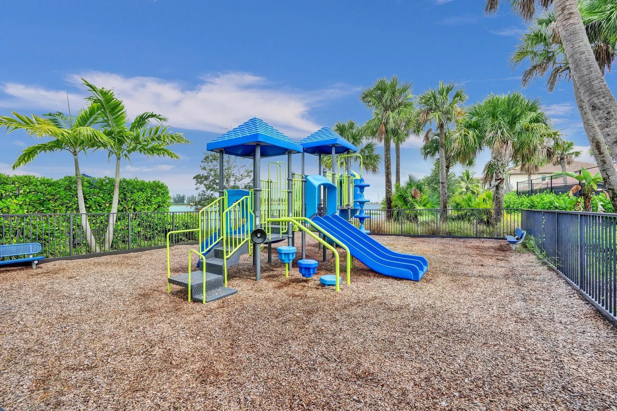 12855 Bayside Ct