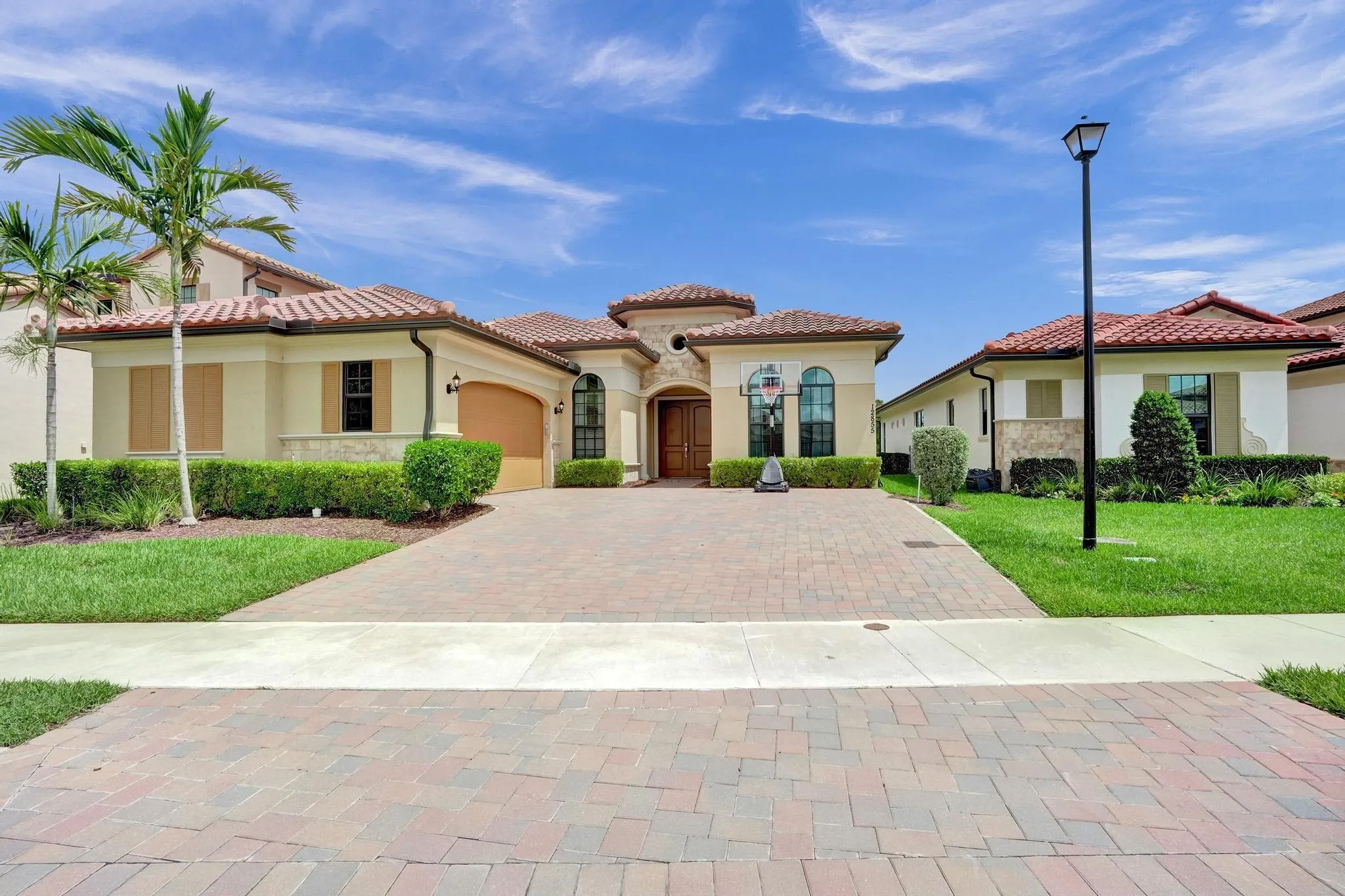 12855 Bayside Ct