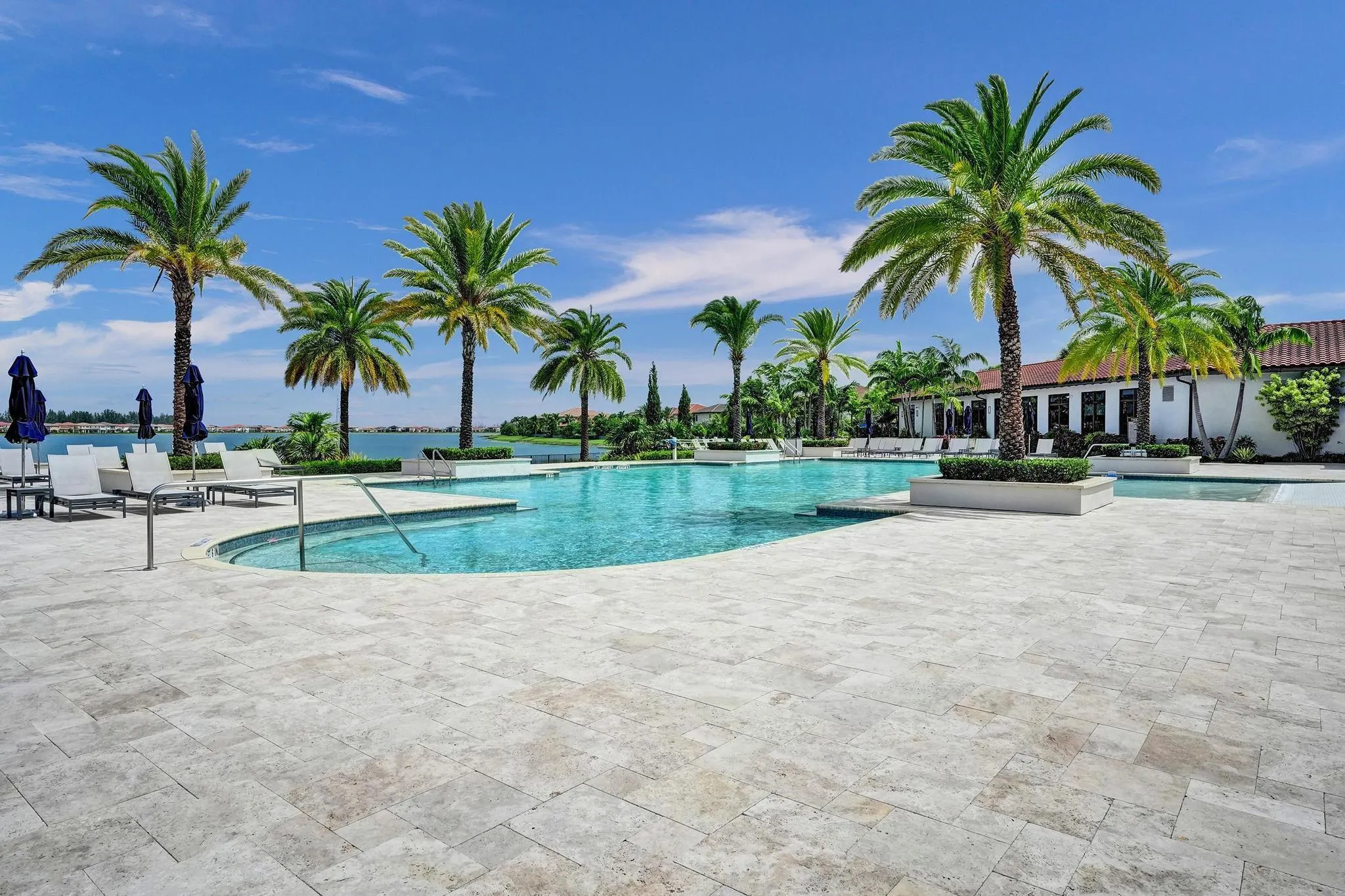 12855 Bayside Ct