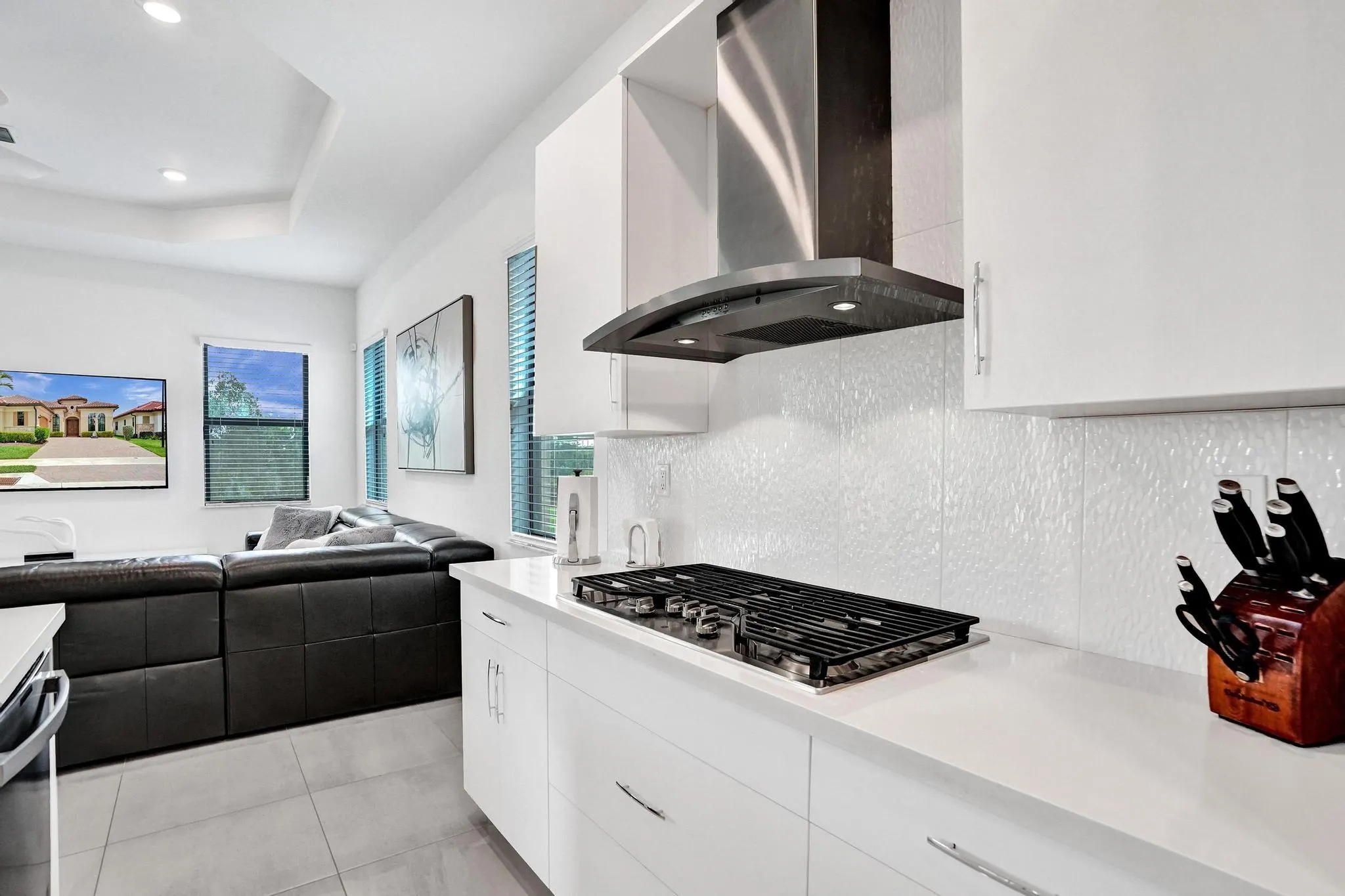 12855 Bayside Ct