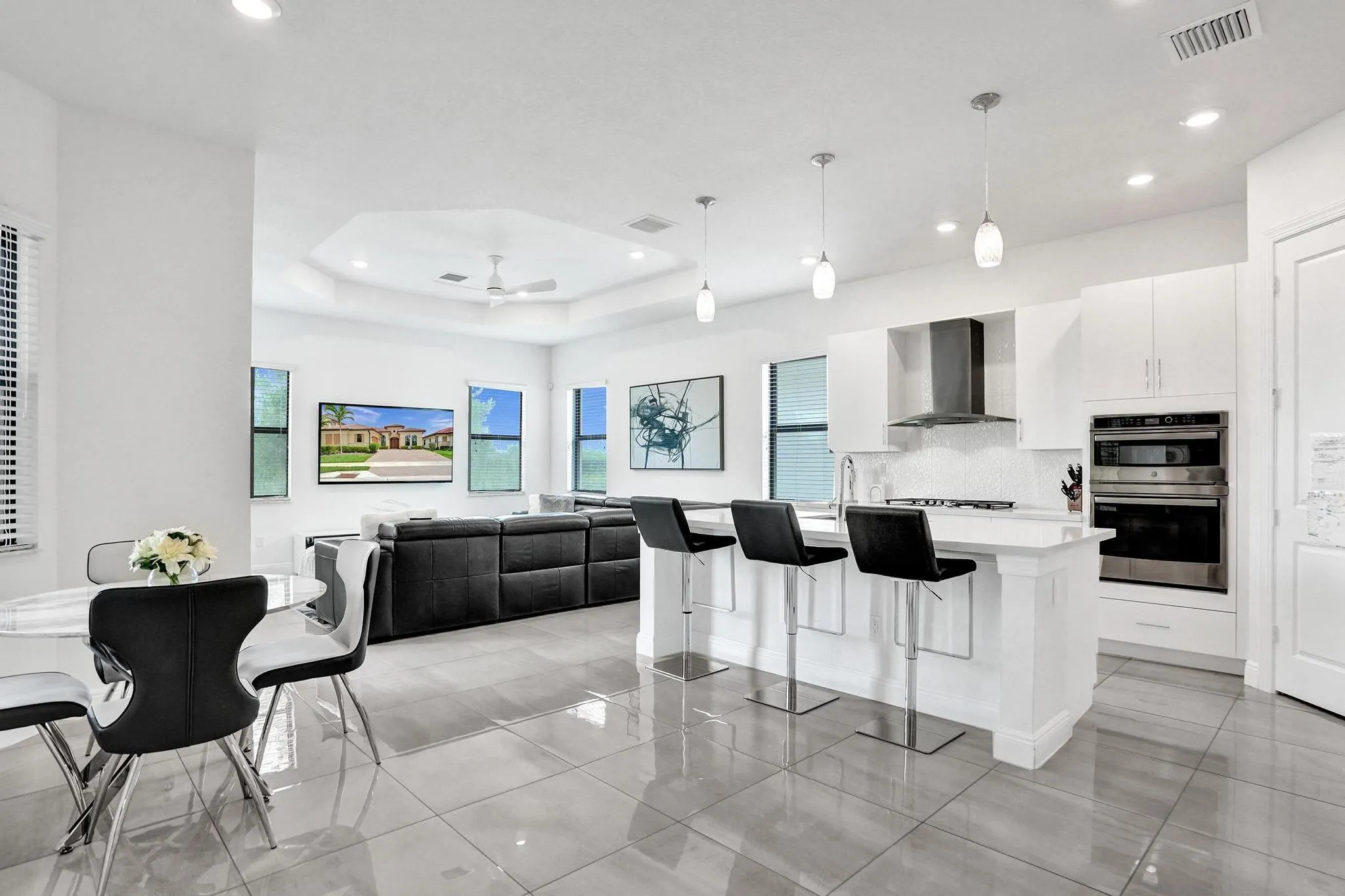 12855 Bayside Ct