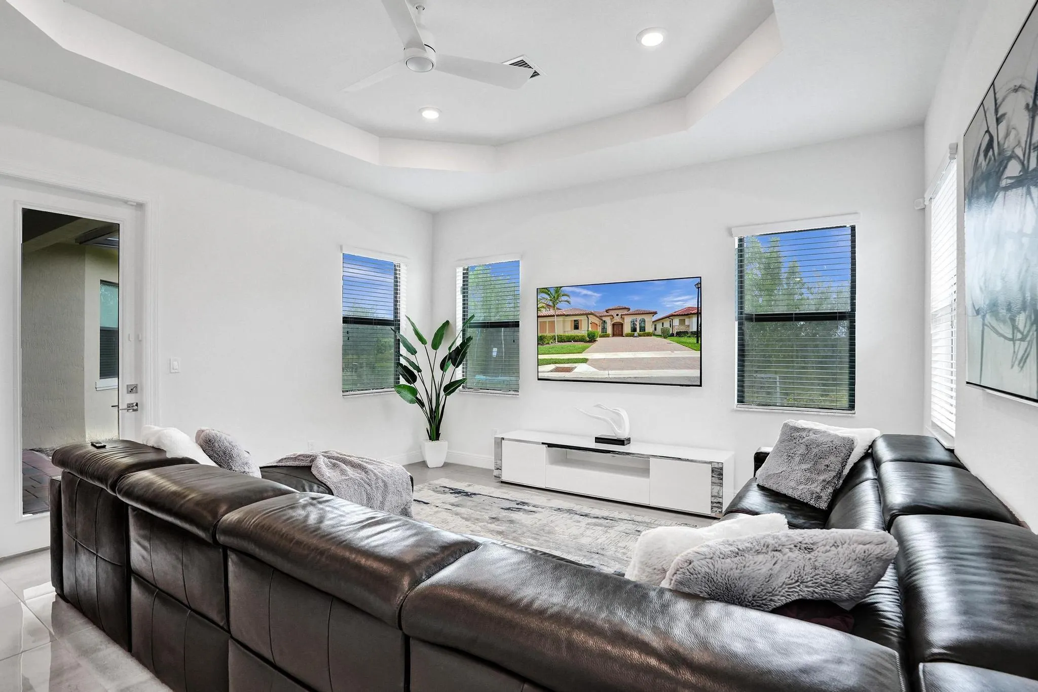 12855 Bayside Ct