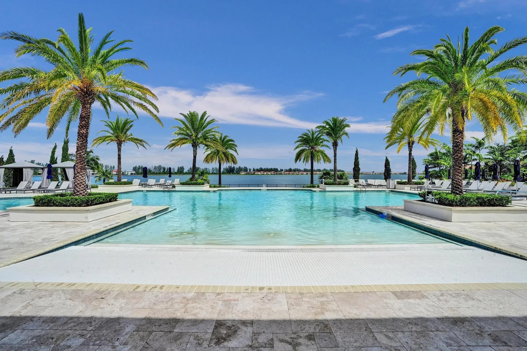 12855 Bayside Ct