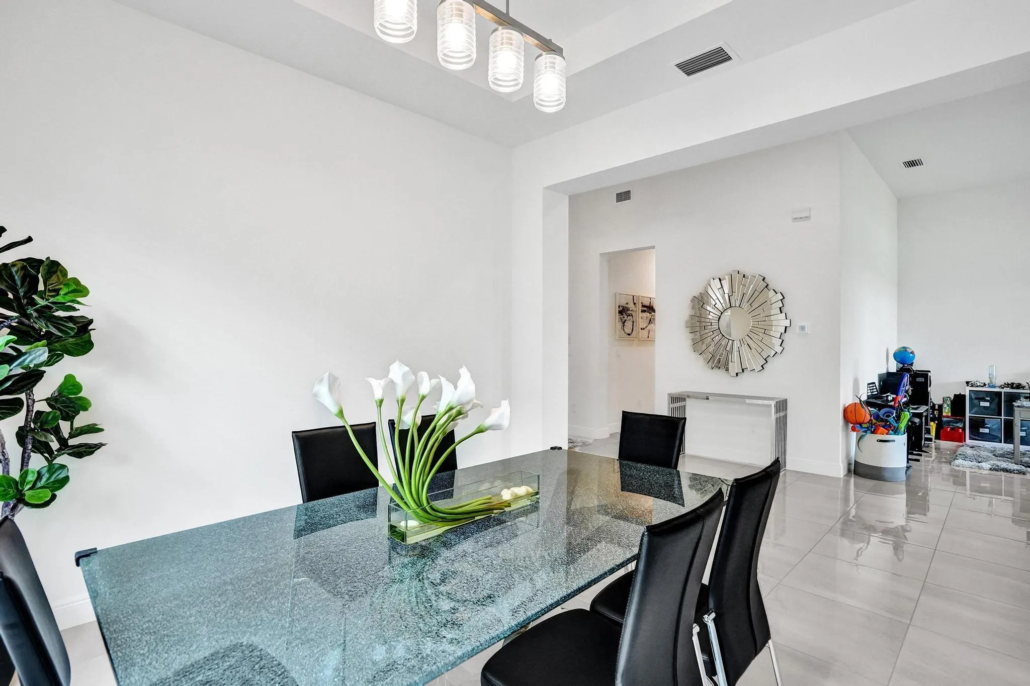 12855 Bayside Ct