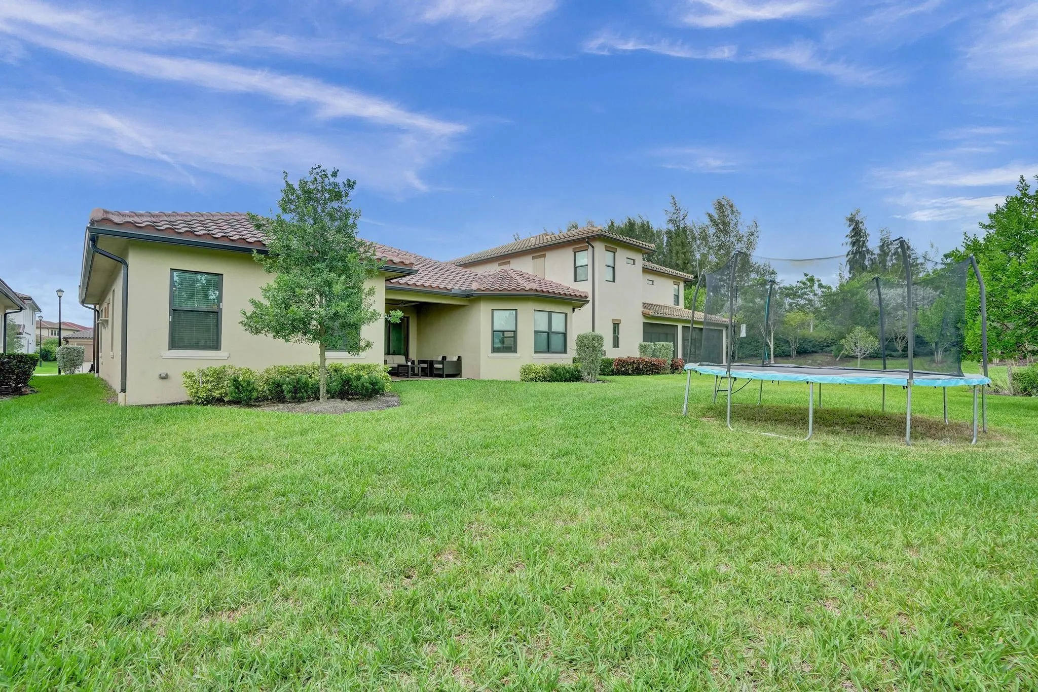 12855 Bayside Ct