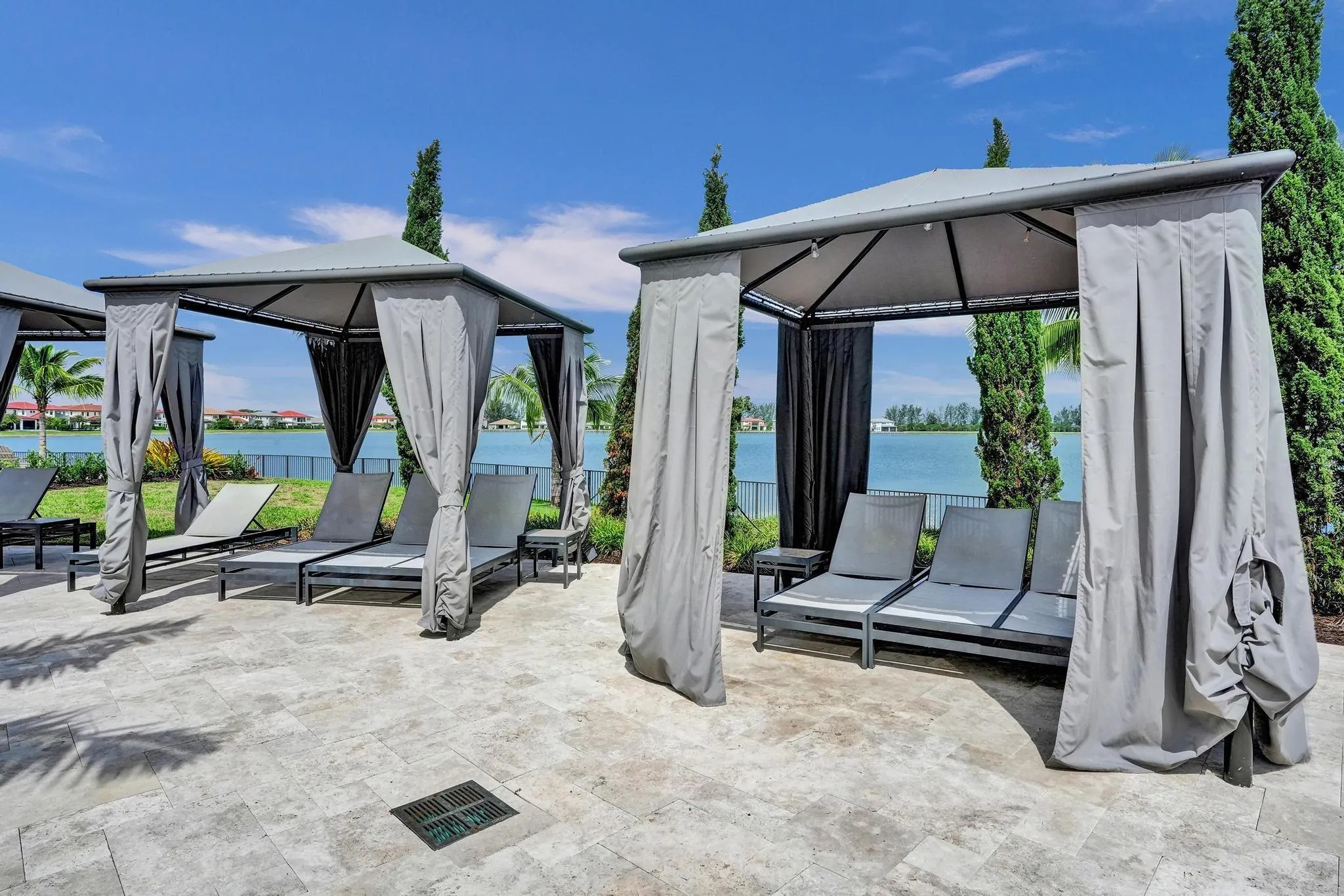 12855 Bayside Ct
