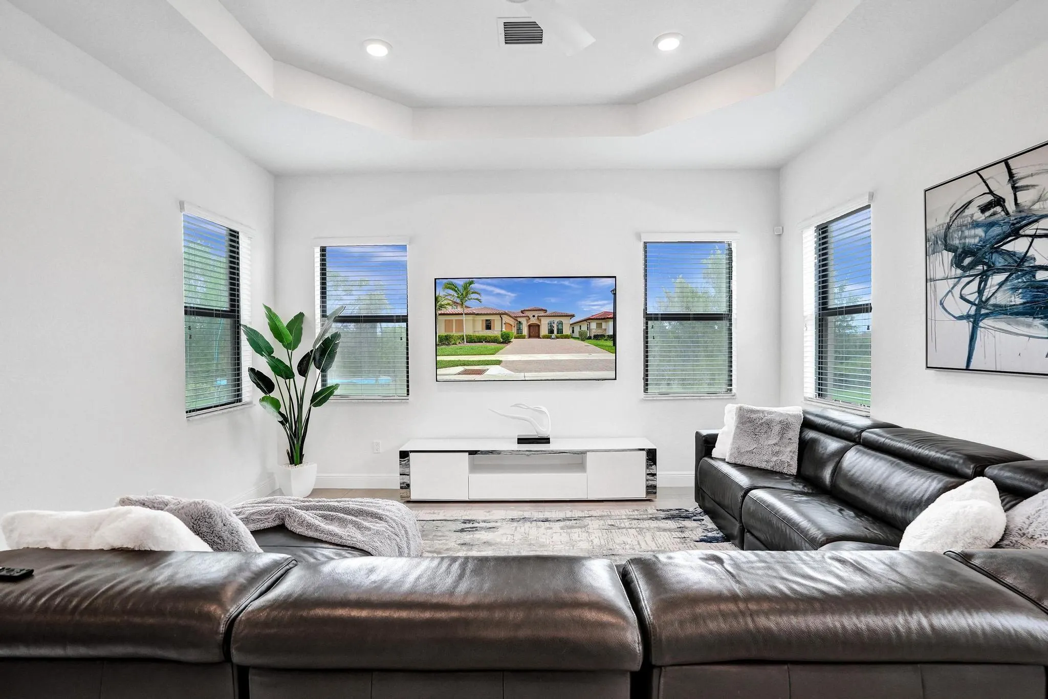 12855 Bayside Ct
