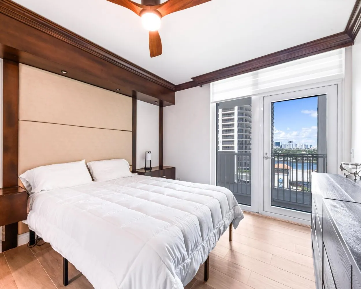 101 S Fort Lauderdale Beach Blvd, #1104
