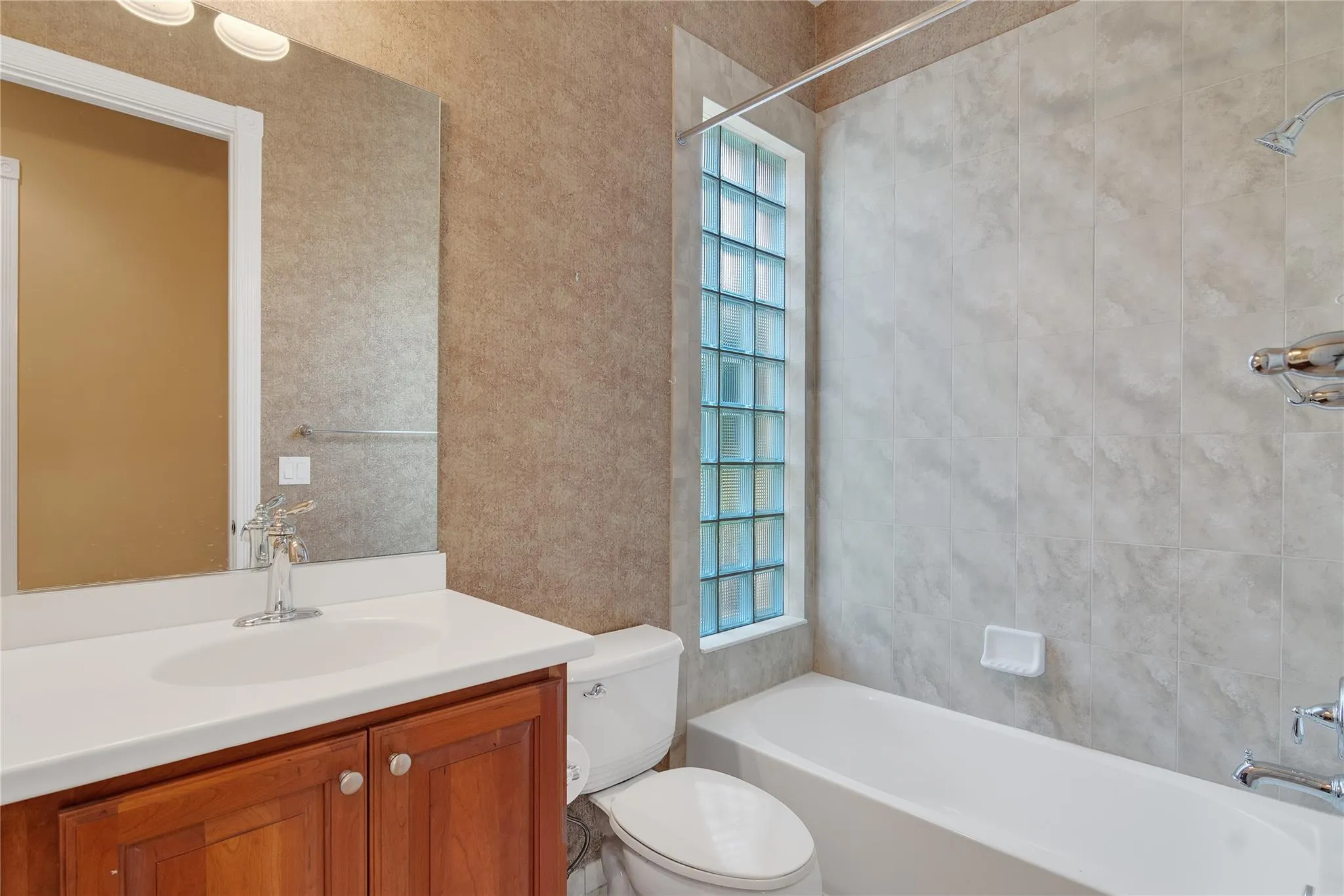 5184 Formosa Cir