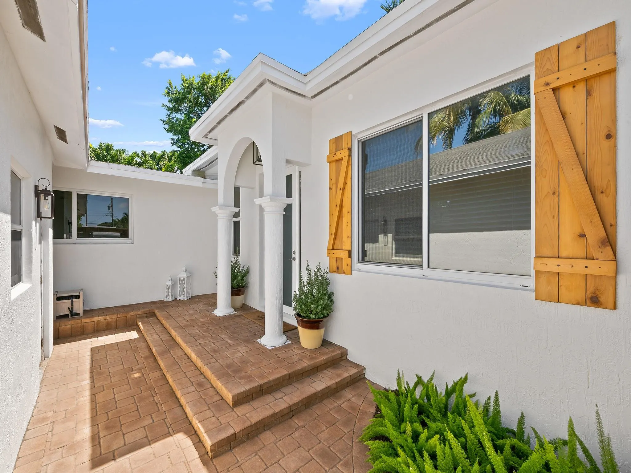 812 NW 26th St