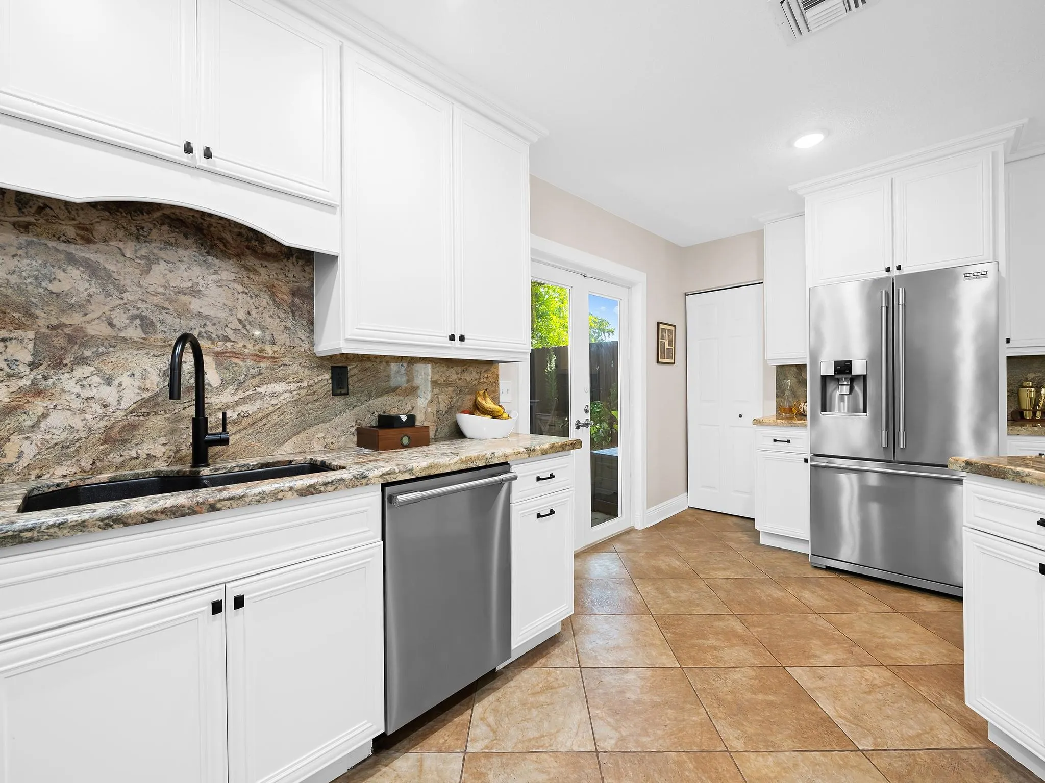 812 NW 26th St