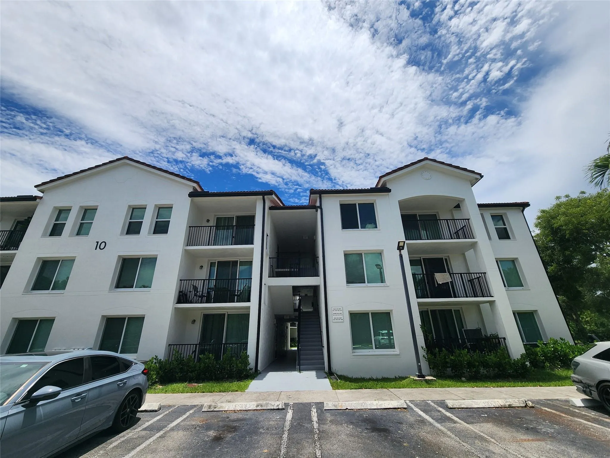 1021 Villa Ln, #10201